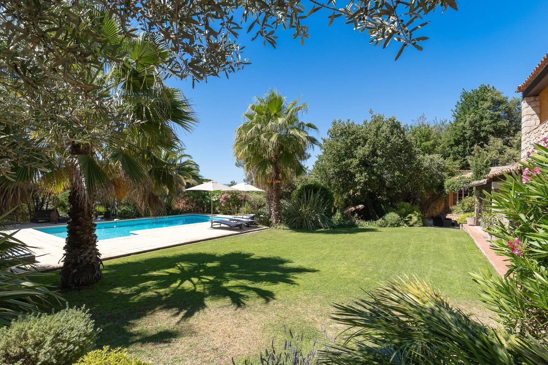 Кондоминиум в La Motte, Provence-Alpes-Côte d'Azur 10146524