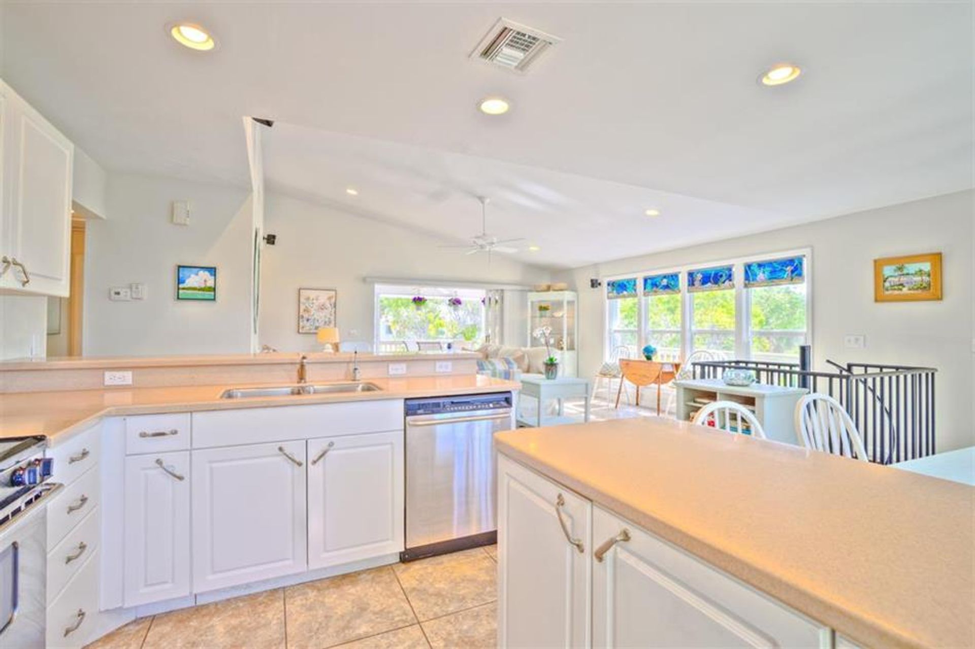 House in Sanibel, Florida 10146758