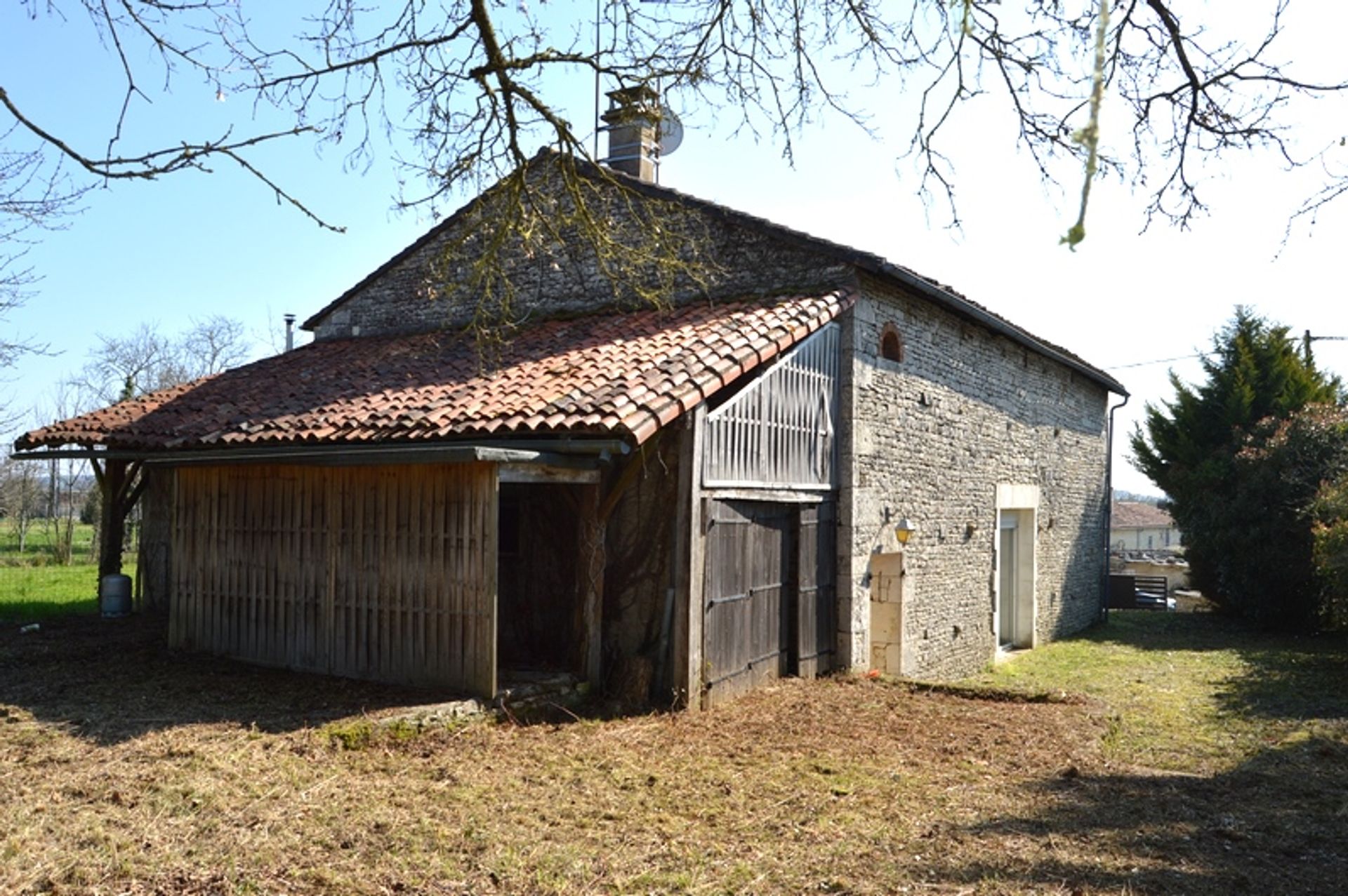 Osakehuoneisto sisään Poursac, Nouvelle-Aquitaine 10146838