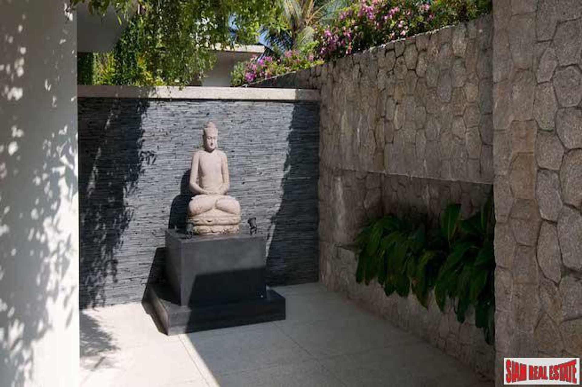 عمارات في Tambon Choeng Thale, Chang Wat Phuket 10147215