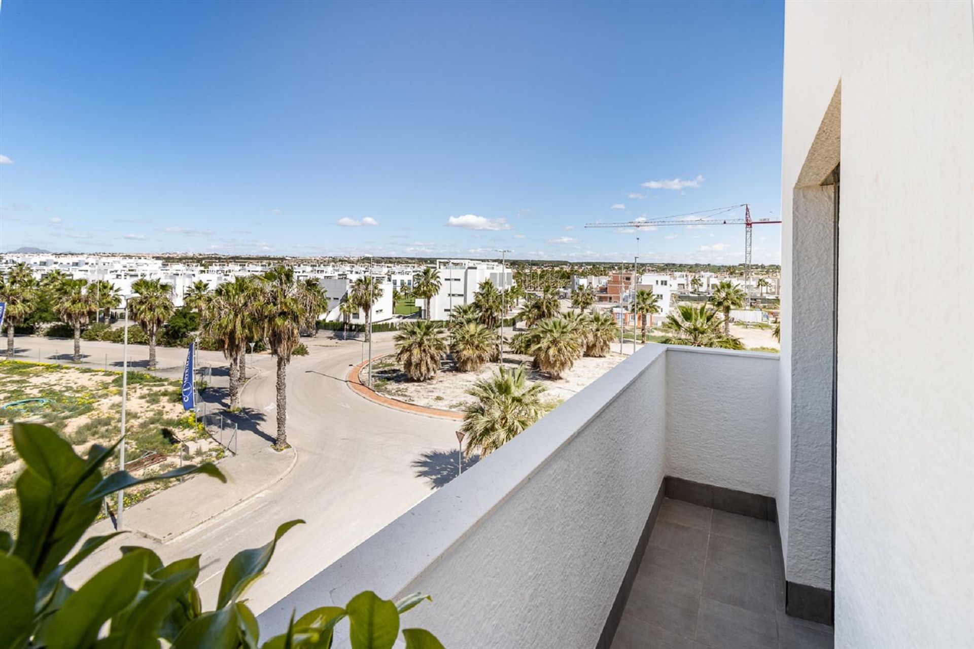 Condominium in El Raso, Comunitat Valenciana 10147407