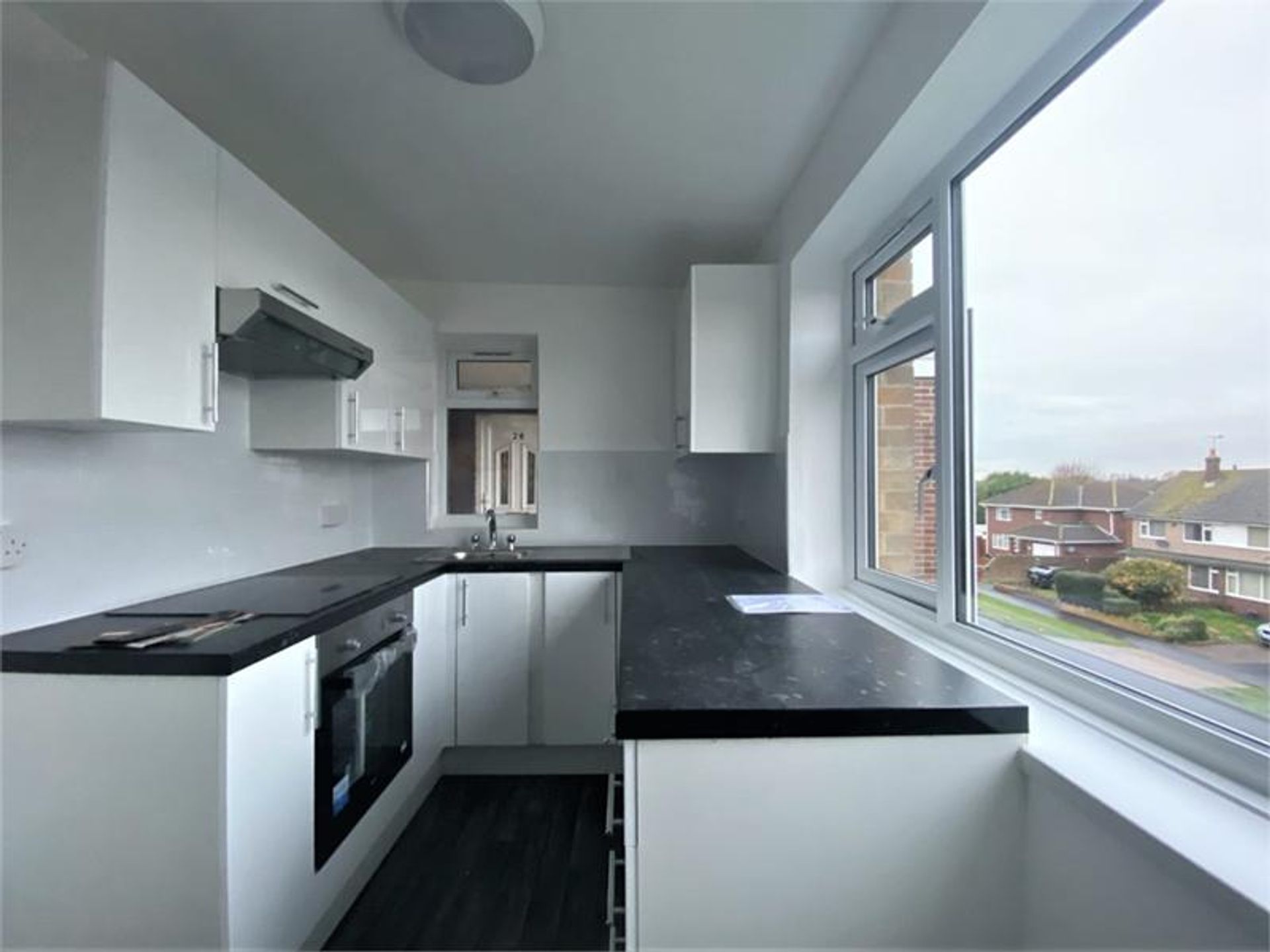 Condominium in Gravesend, Kent 10148755