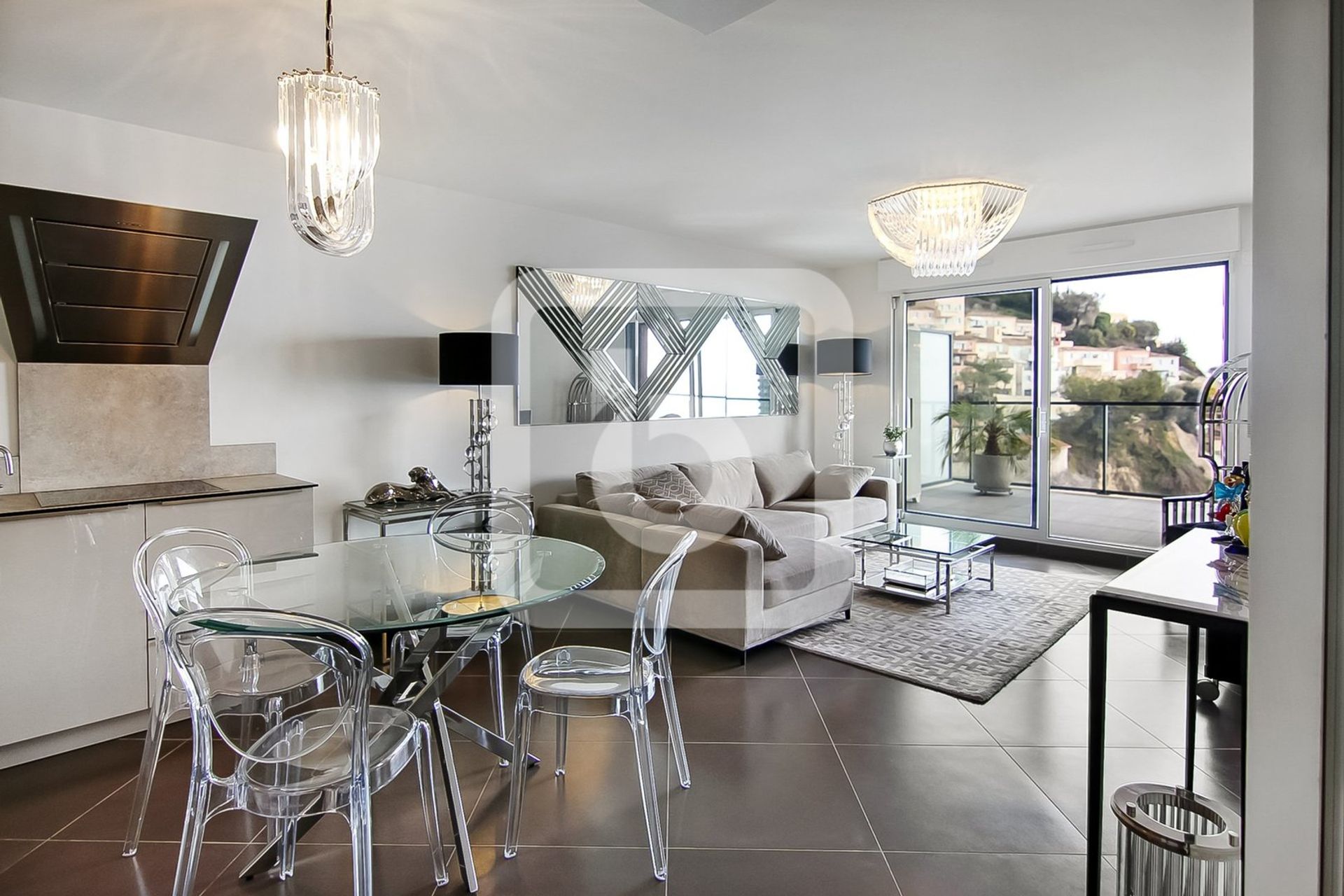 Condominium in Faussignana, Provence-Alpes-Cote d'Azur 10149090