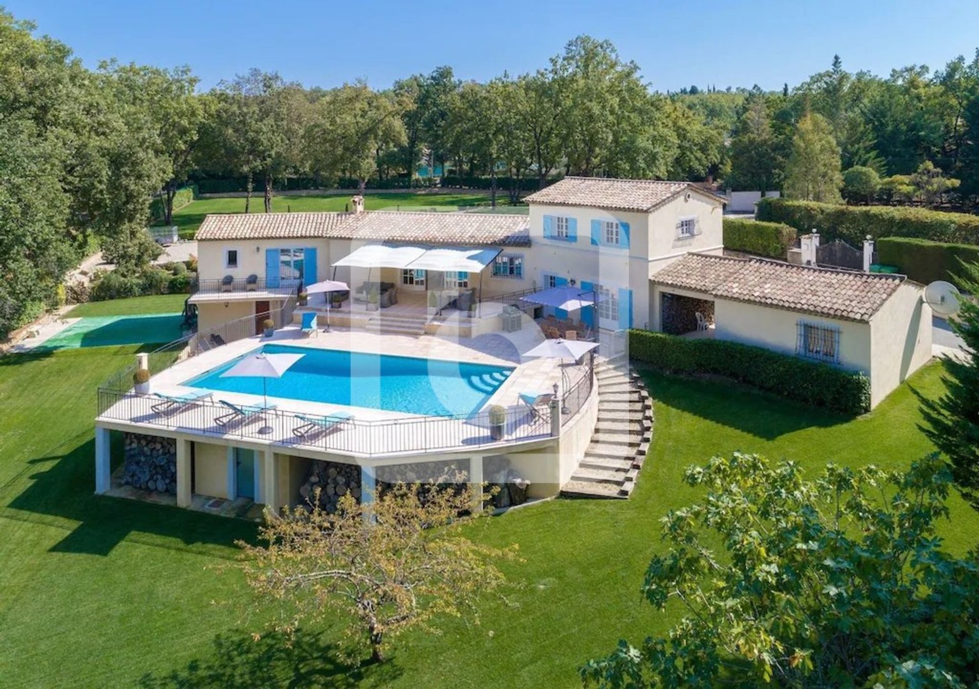 casa en Châteauneuf-Grasse, Provenza-Alpes-Costa Azul 10149125