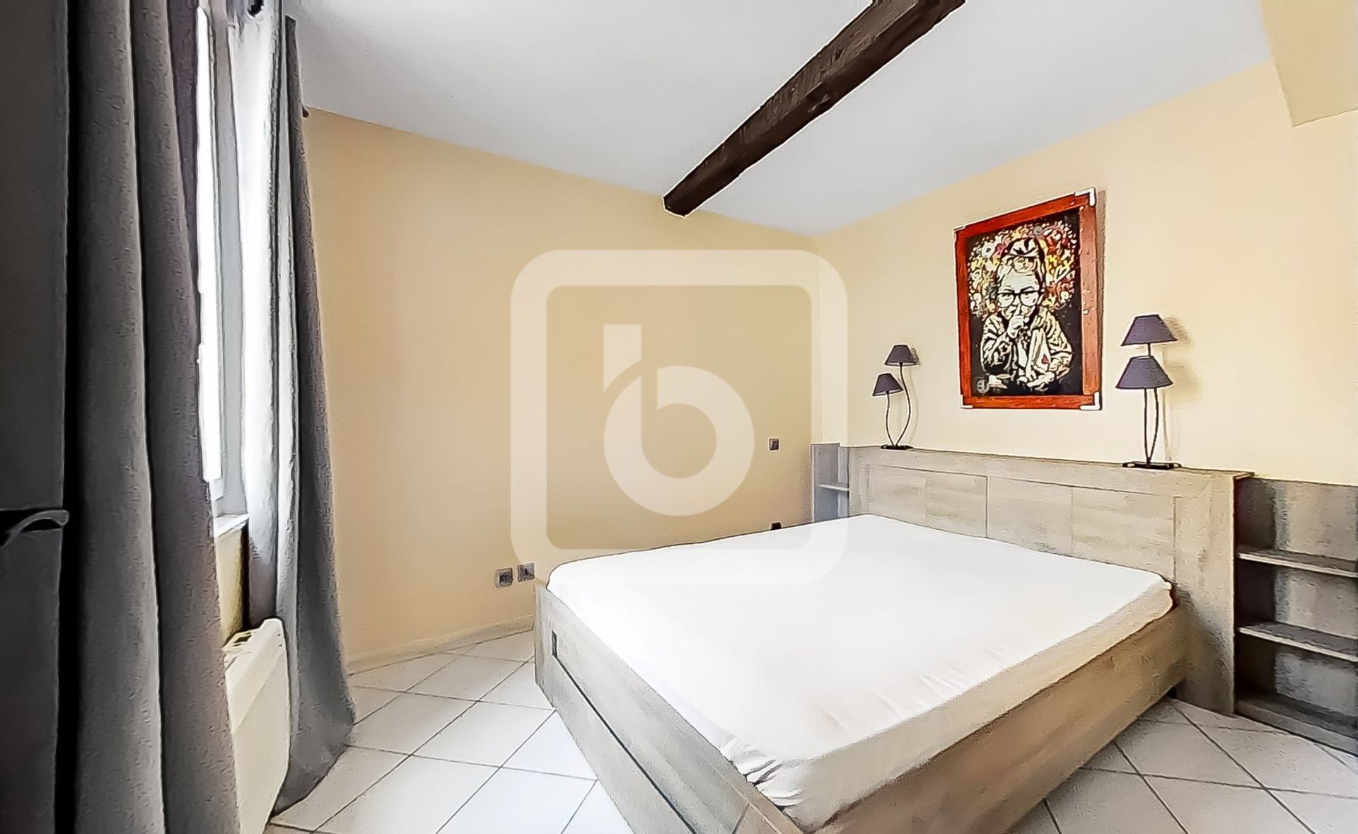 Condominium in Toulon, Provence-Alpes-Côte d'Azur 10149142