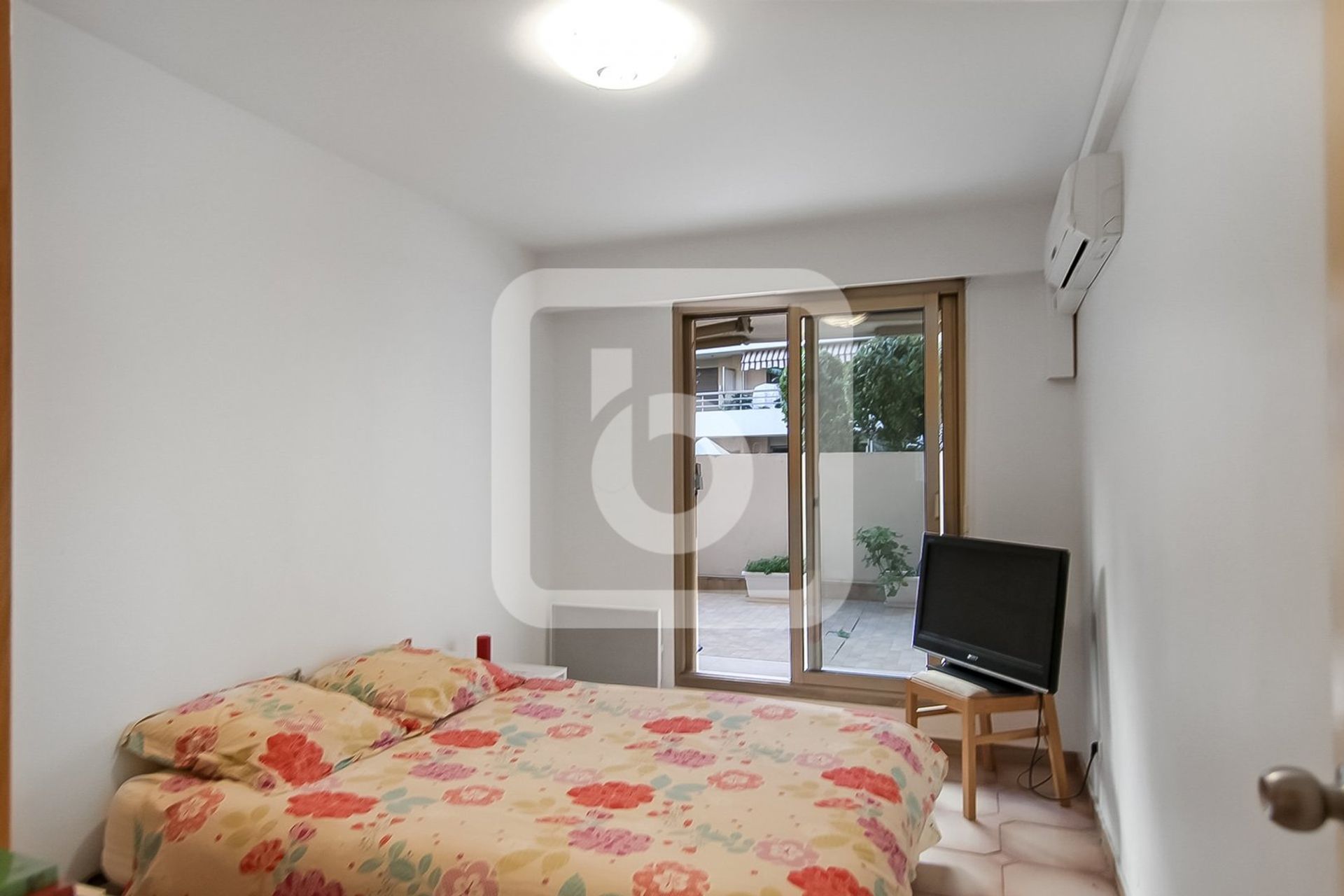 Osakehuoneisto sisään Nice, Provence-Alpes-Côte d'Azur 10149192