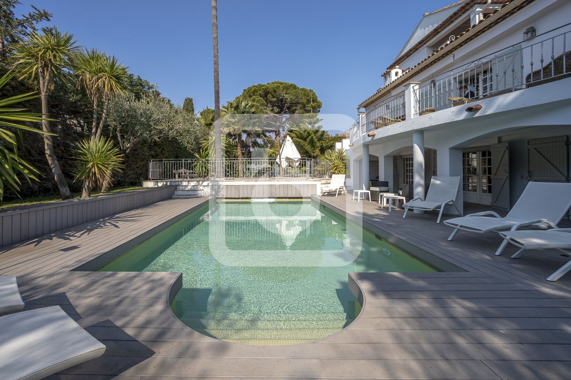 Hus i Juan-les-Pins, Provence-Alpes-Cote d'Azur 10149297