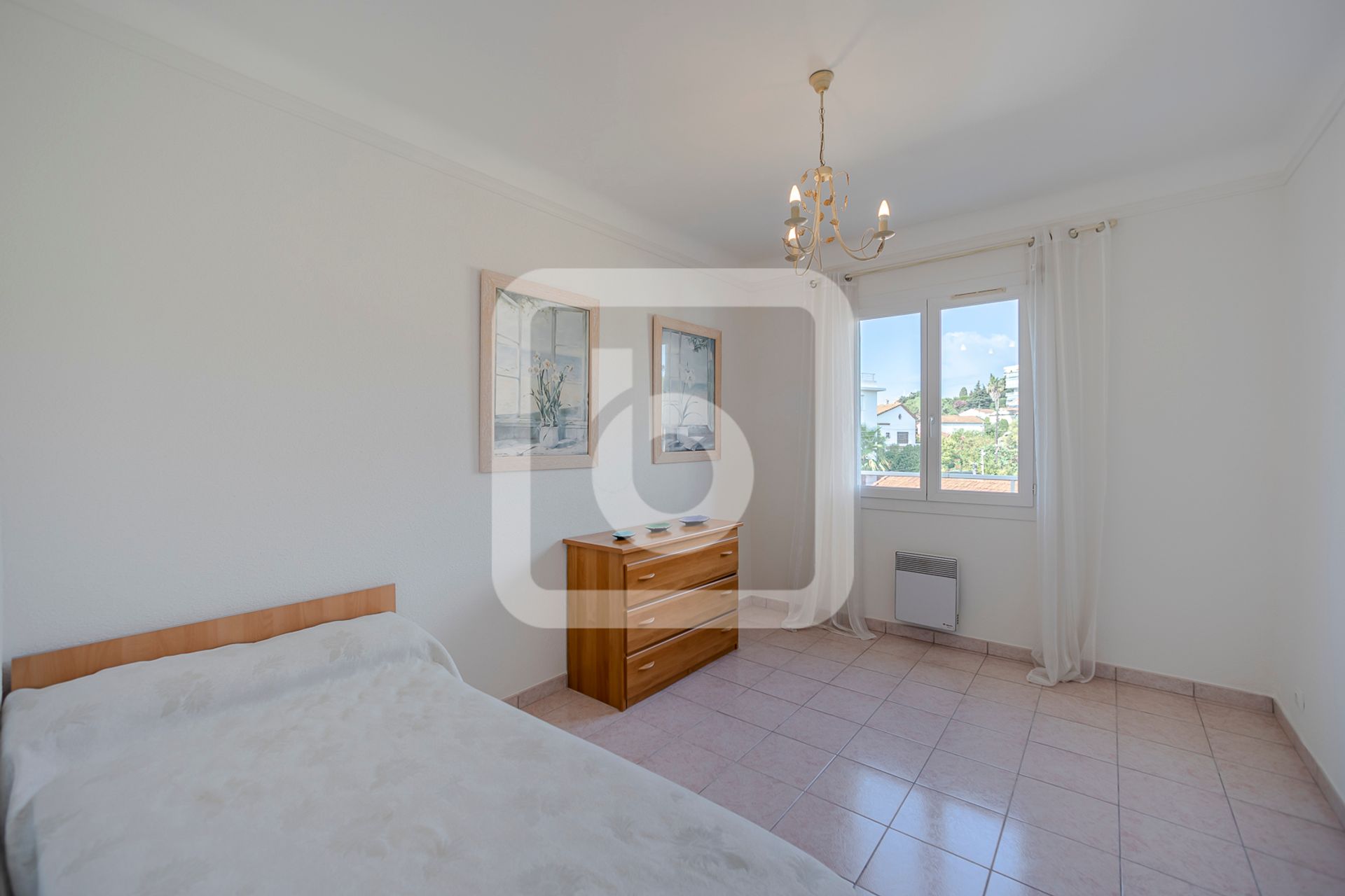 Condominium in Antibes, Provence-Alpes-Côte d'Azur 10149319