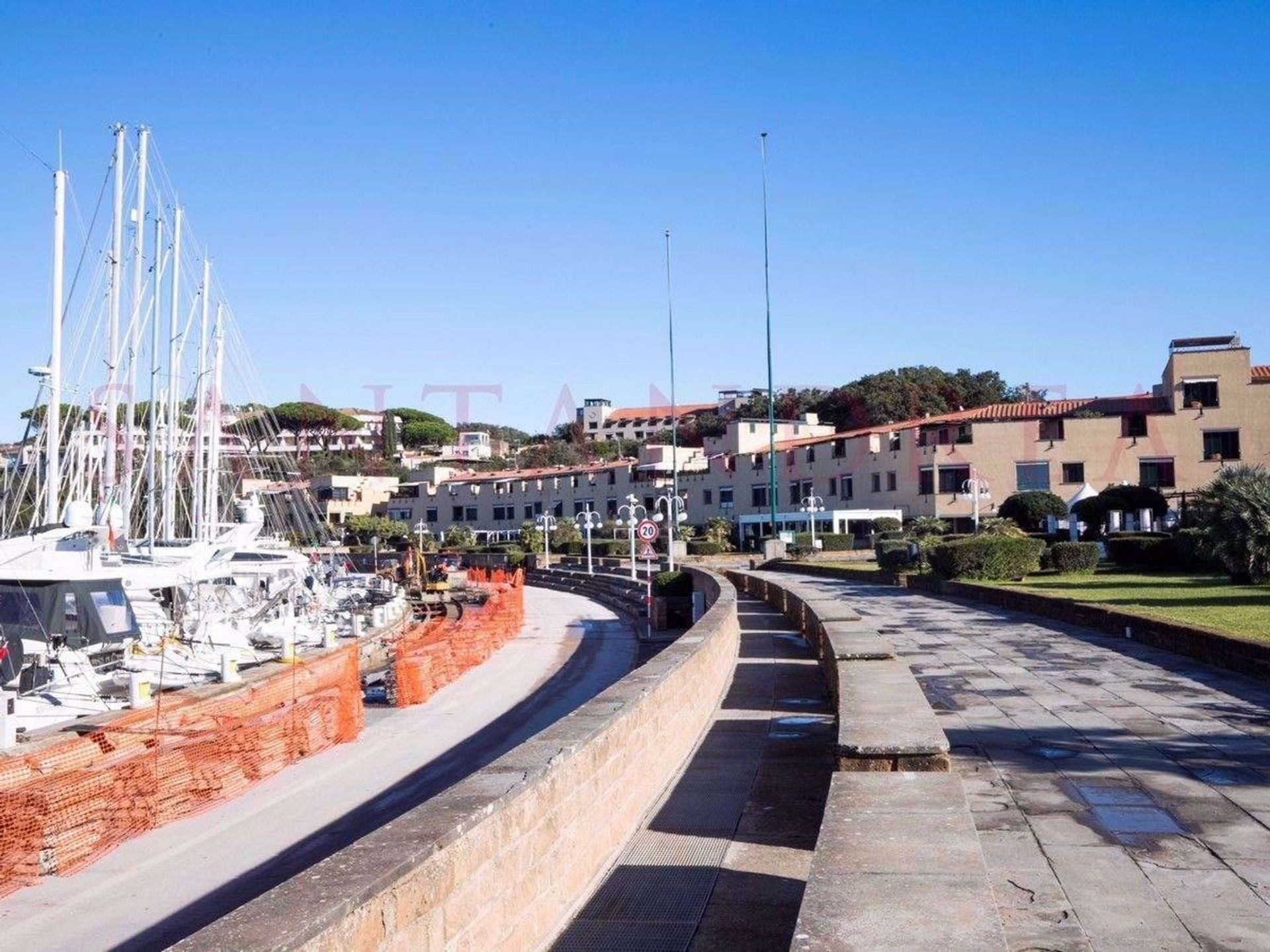 Condomínio no Castiglione della Pescaia, Tuscany 10149476