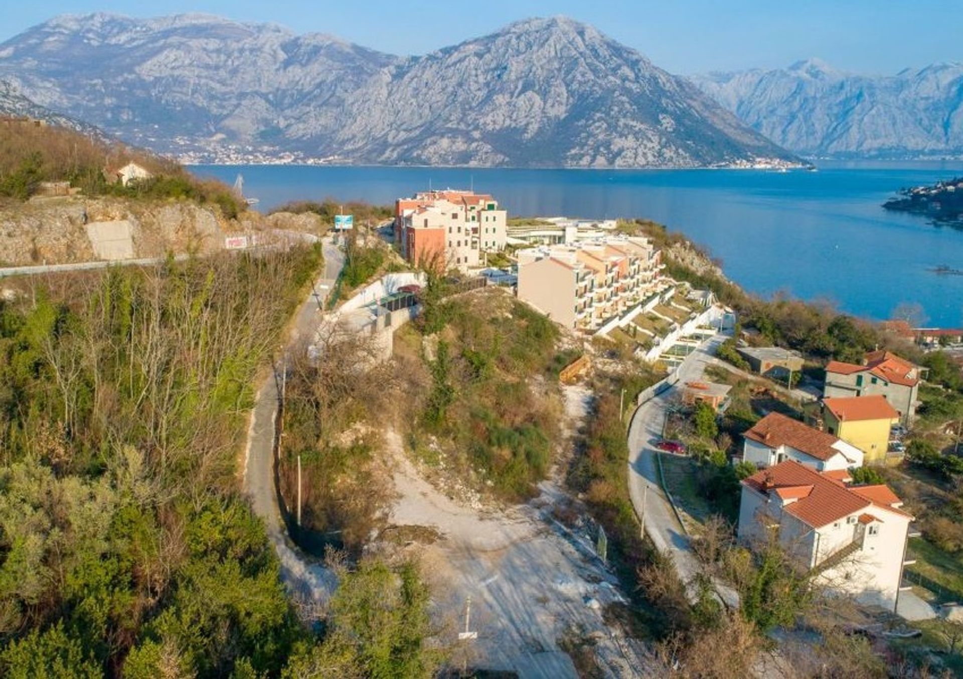 土地 在 Kotor, Kotor Municipality 10149854