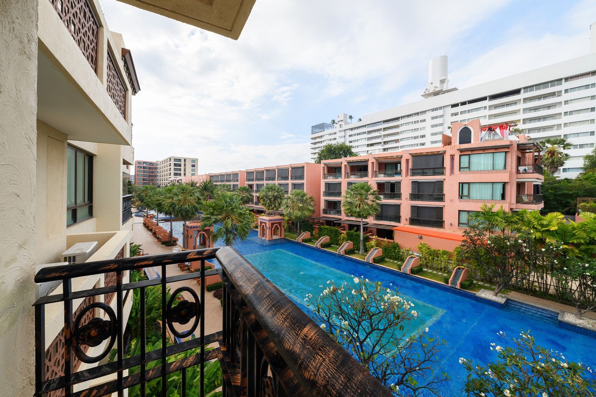 Condominium in Tambon Nong Kae, Chang Wat Prachuap Khiri Khan 10150274