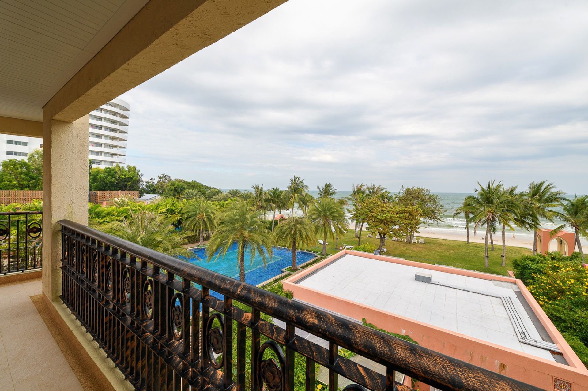 Condominium in Tambon Nong Kae, Chang Wat Prachuap Khiri Khan 10150274