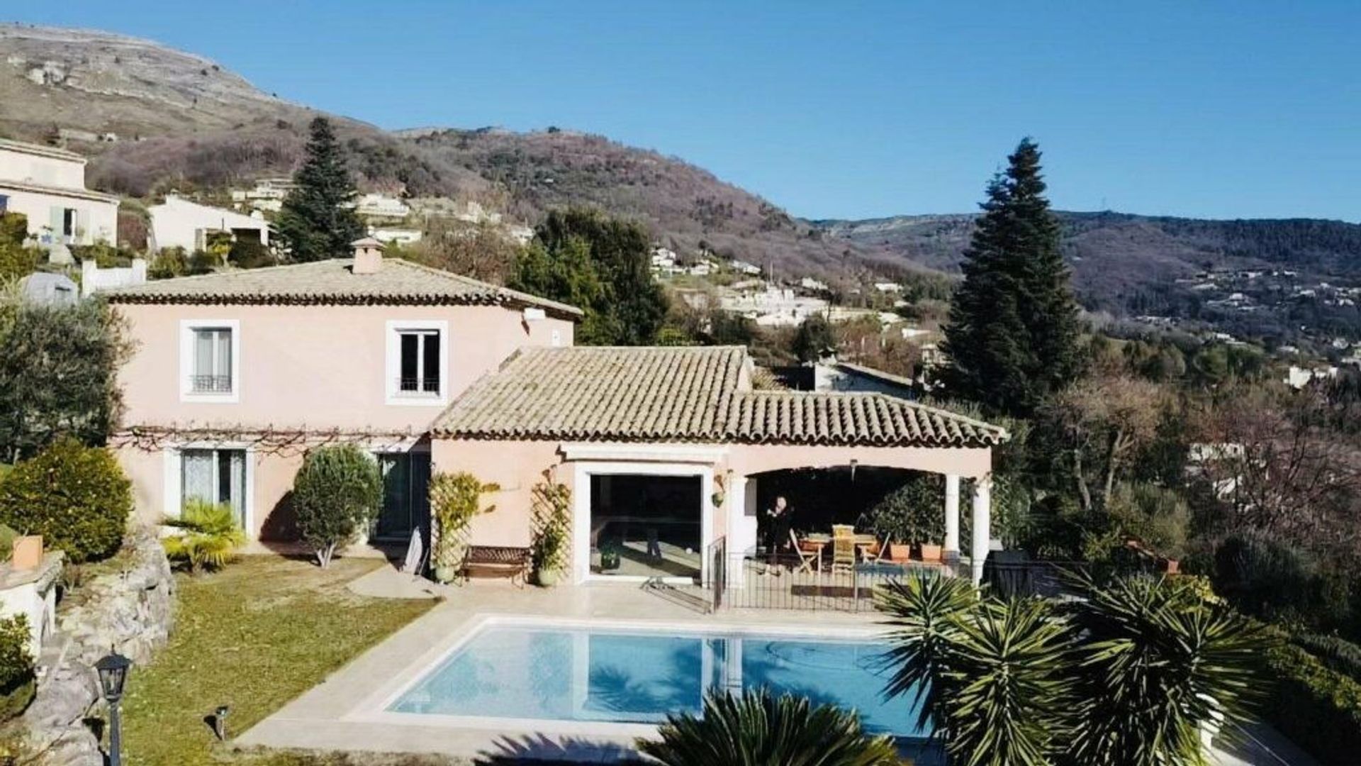 Rumah di Tourrettes-sur-Loup, Provence-Alpes-Côte d'Azur 10151136