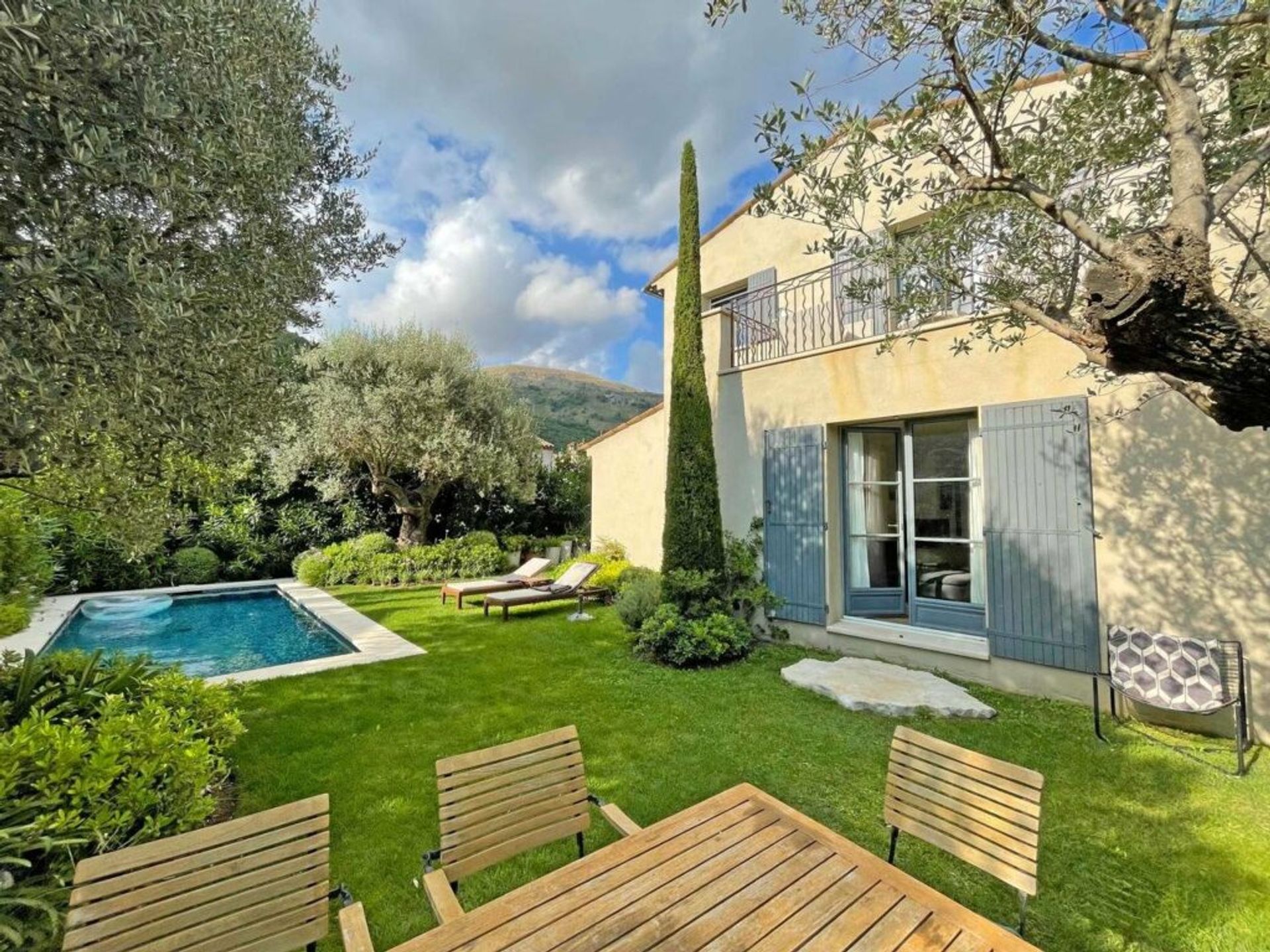 casa no Tourrettes-sur-Loup, Provença-Alpes-Costa Azul 10151138