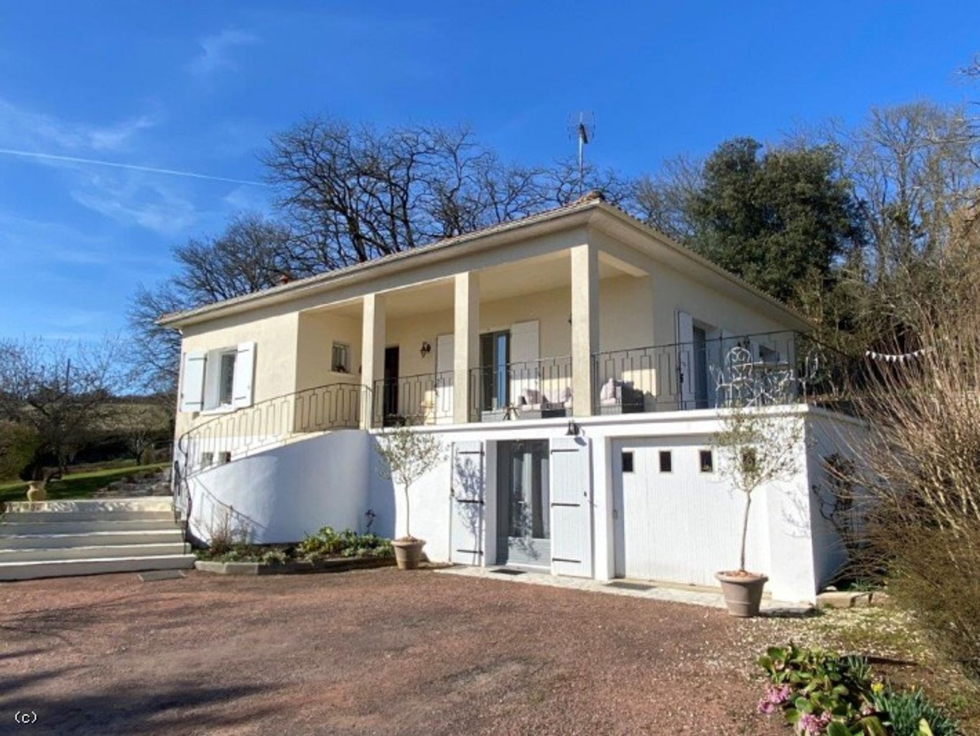 casa no Ruffec, Nouvelle-Aquitaine 10151312