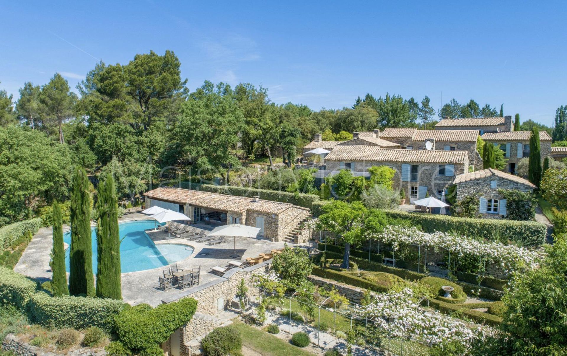 жилой дом в Ménerbes, Provence-Alpes-Côte d'Azur 10151661