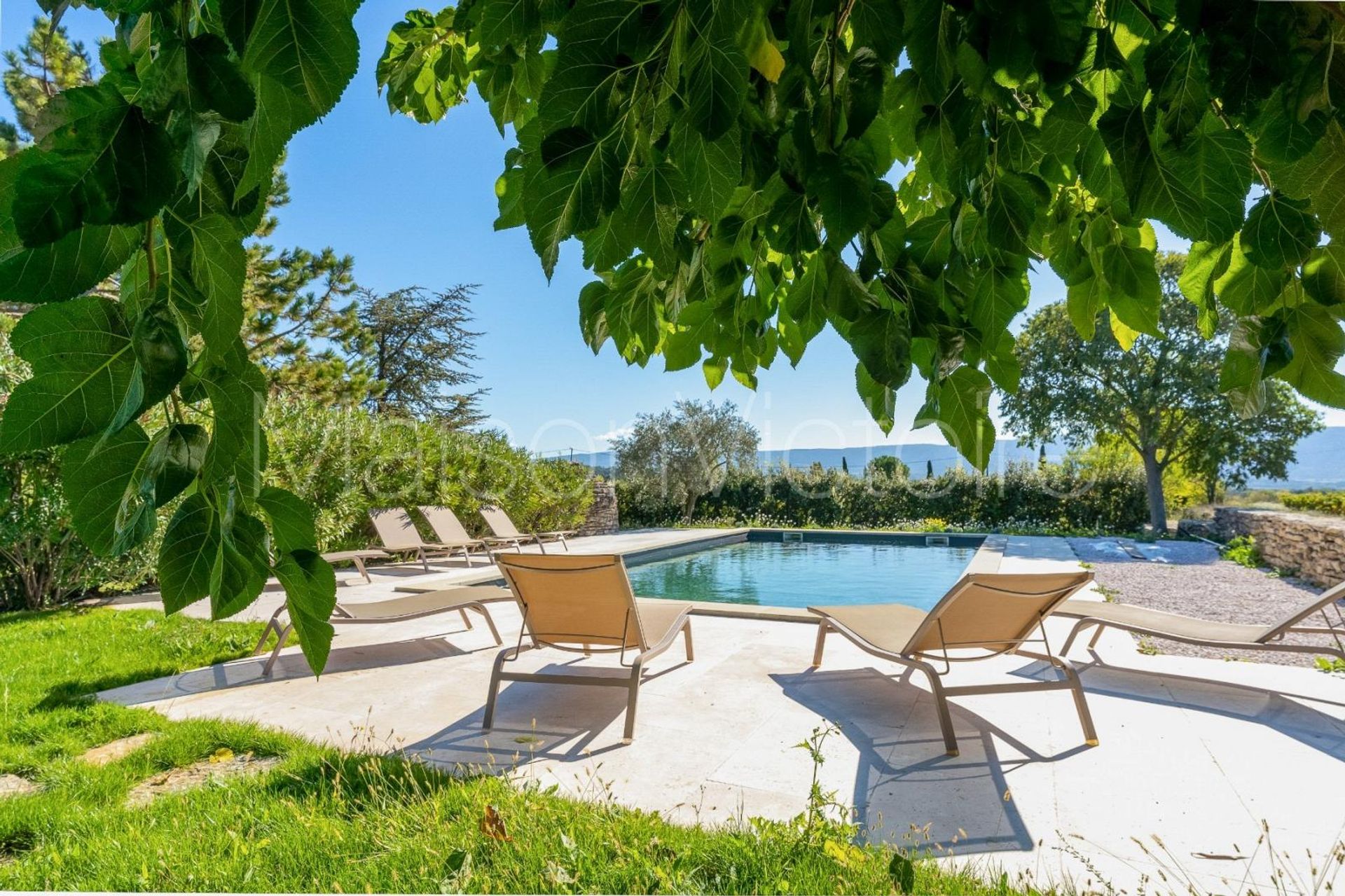 rumah dalam Gordes, Provence-Alpes-Côte d'Azur 10151662