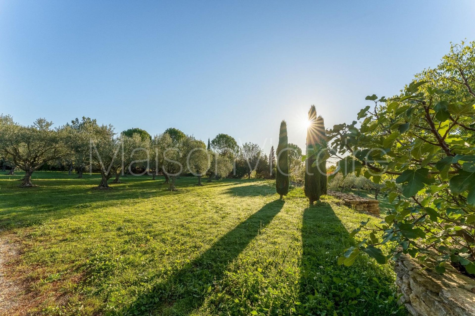 Huis in Gordes, Provence-Alpes-Côte d'Azur 10151662