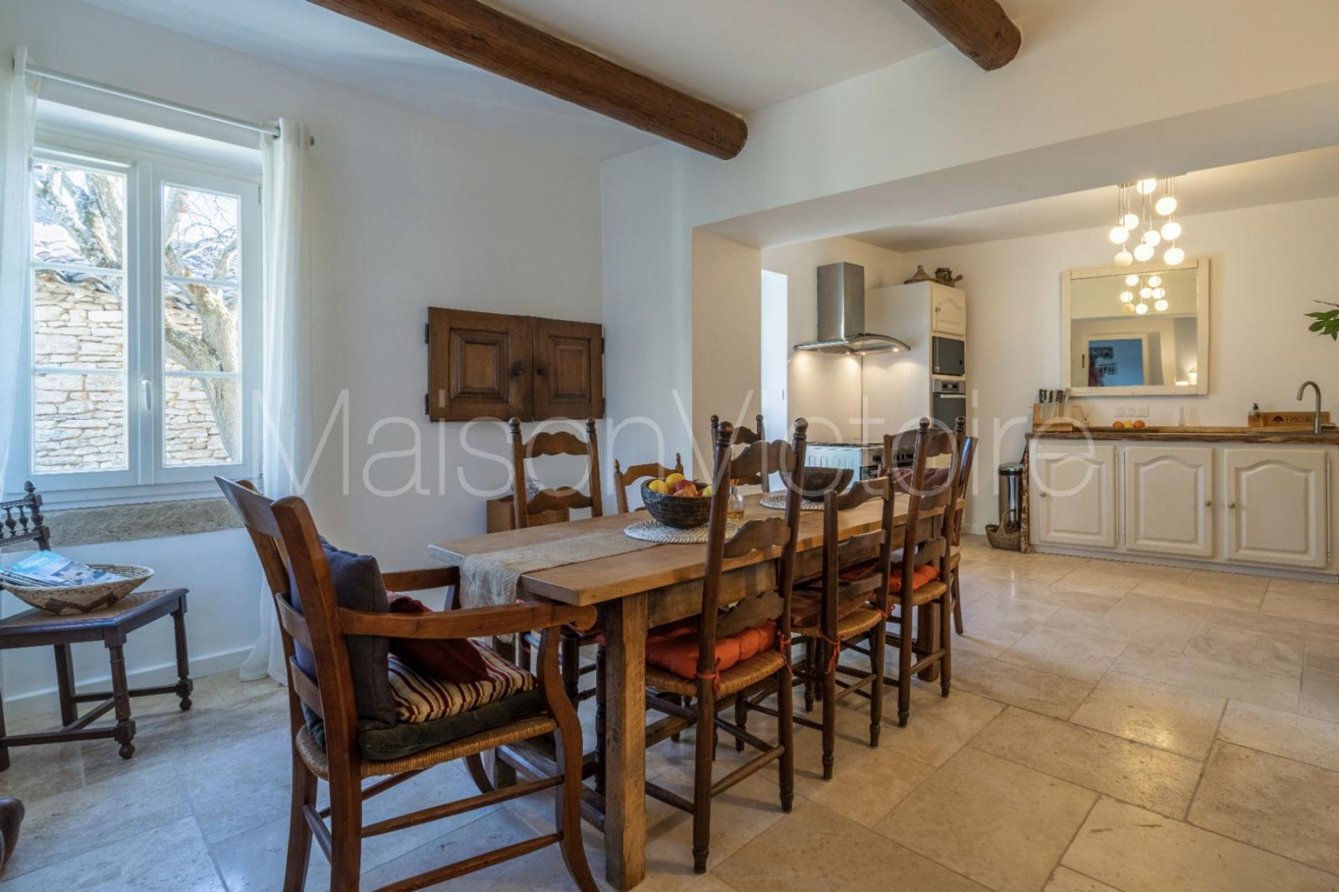 House in Cabrières-d'Avignon, Provence-Alpes-Côte d'Azur 10151667