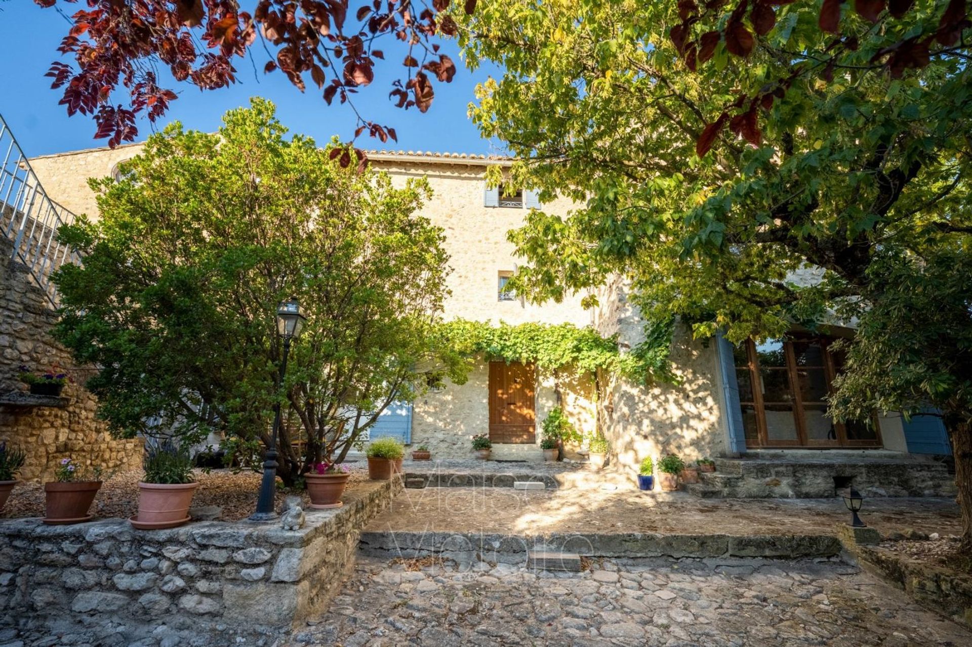 بيت في Mazan, Provence-Alpes-Côte d'Azur 10151677