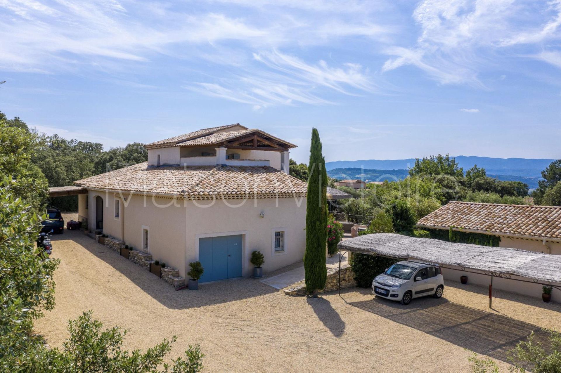 Huis in Saint-Saturnin-lès-Apt, Provence-Alpes-Côte d'Azur 10151685