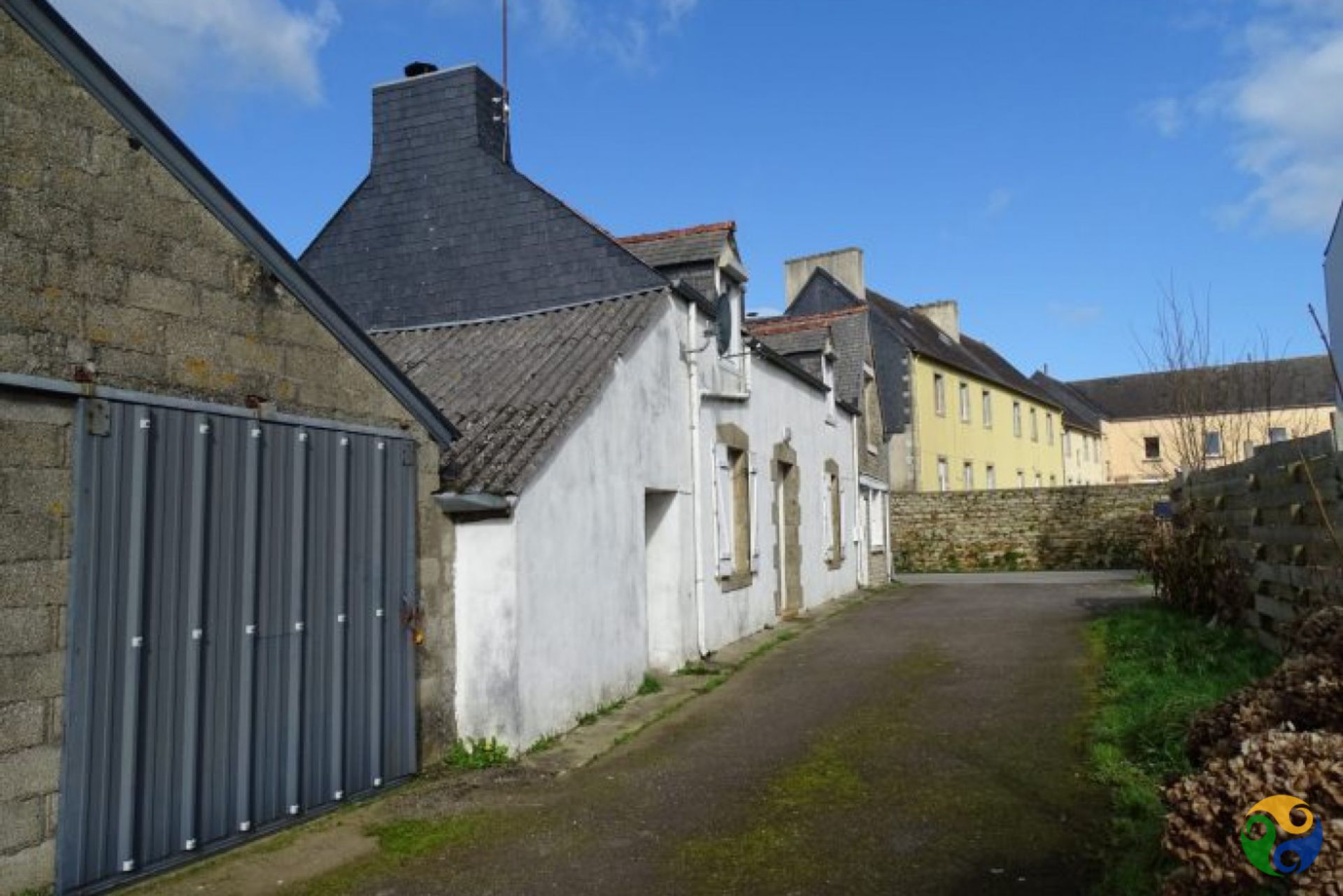 عمارات في Langolen, Brittany 10151686