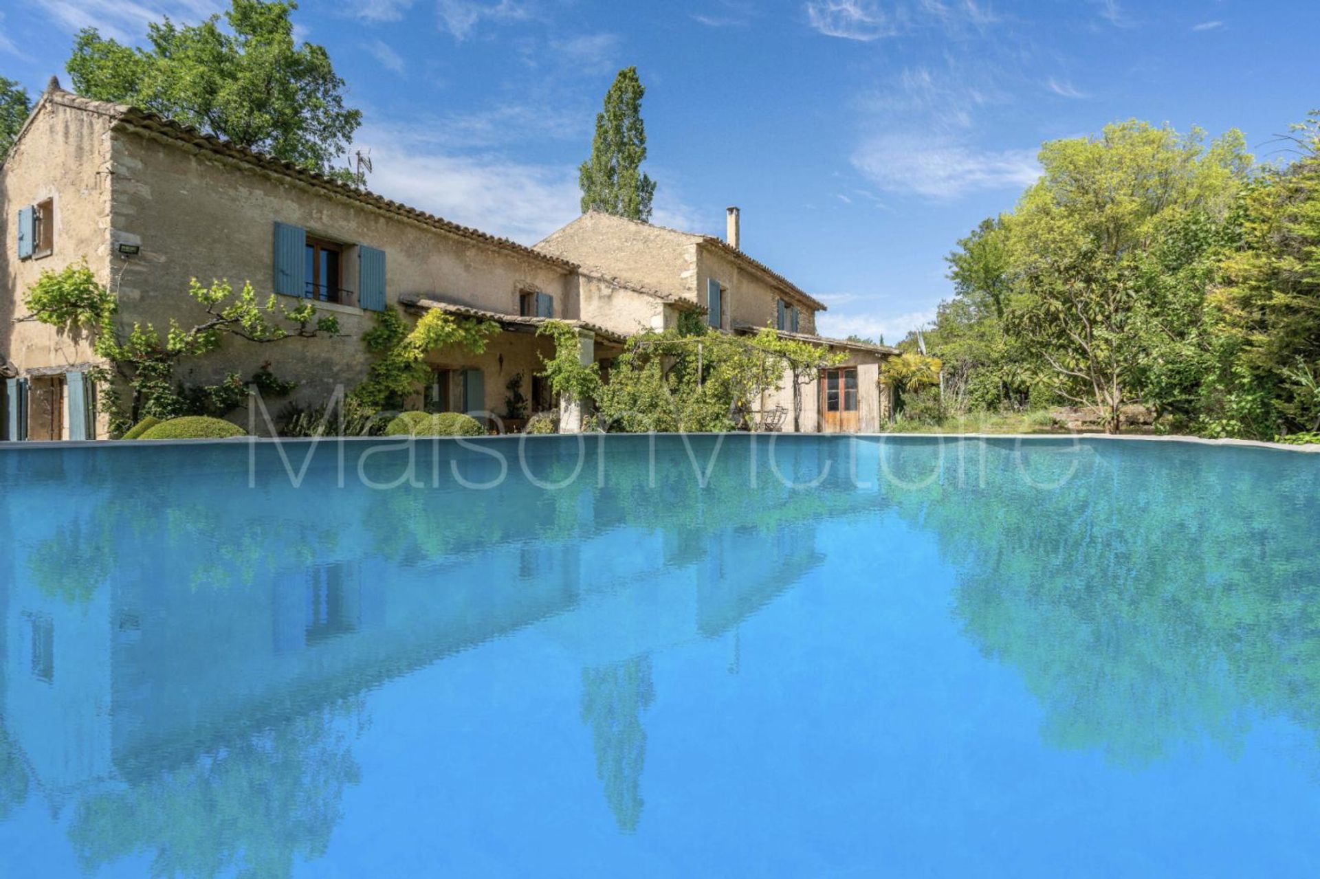 Huis in Gordes, Provence-Alpes-Côte d'Azur 10151691