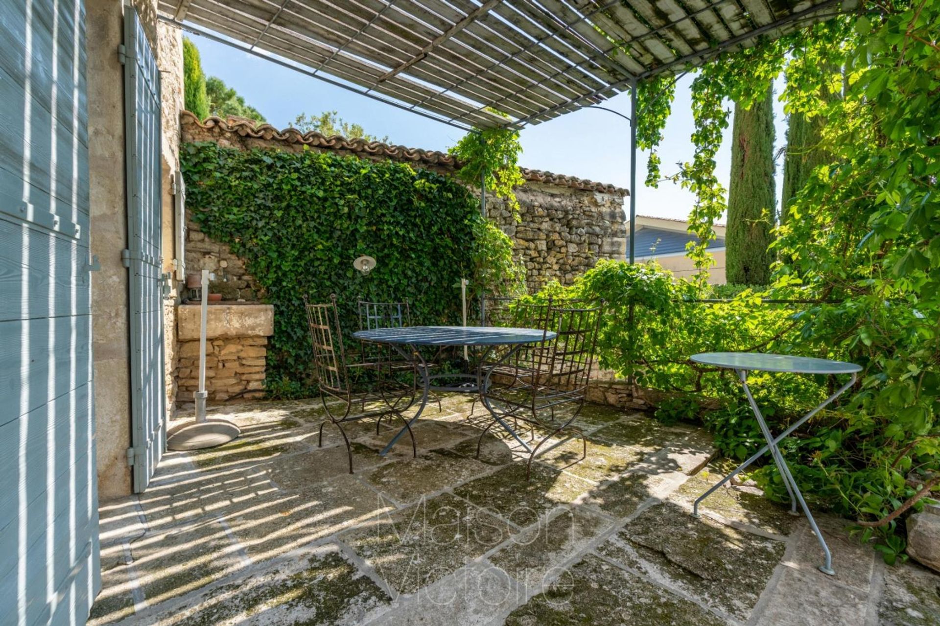 жилой дом в L'Isle-sur-la-Sorgue, Provence-Alpes-Côte d'Azur 10151692