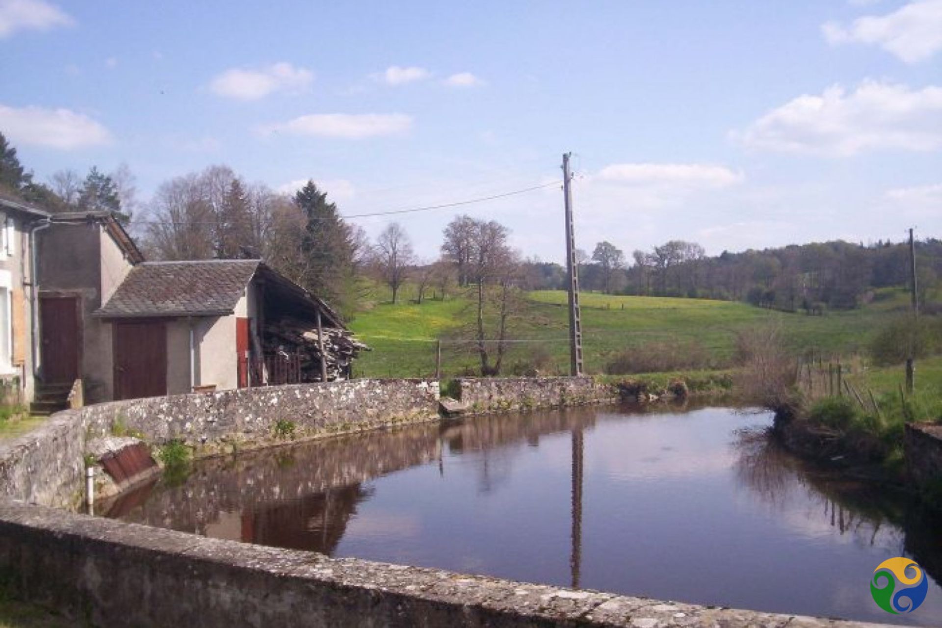 Borettslag i Saint-Julien-le-Pèlerin, Nouvelle-Aquitaine 10151698