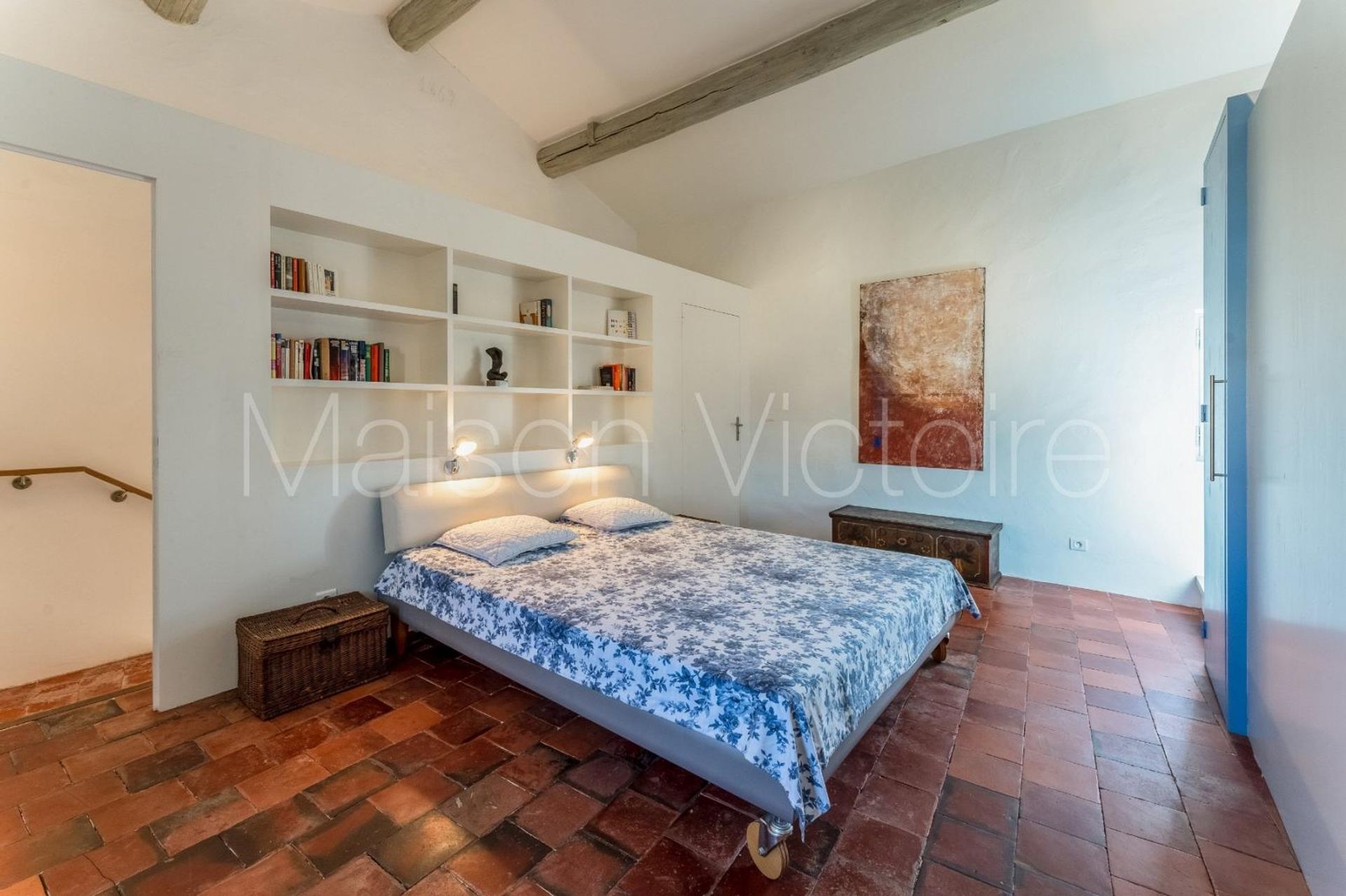 House in Cabrières-d'Avignon, Provence-Alpes-Côte d'Azur 10151713