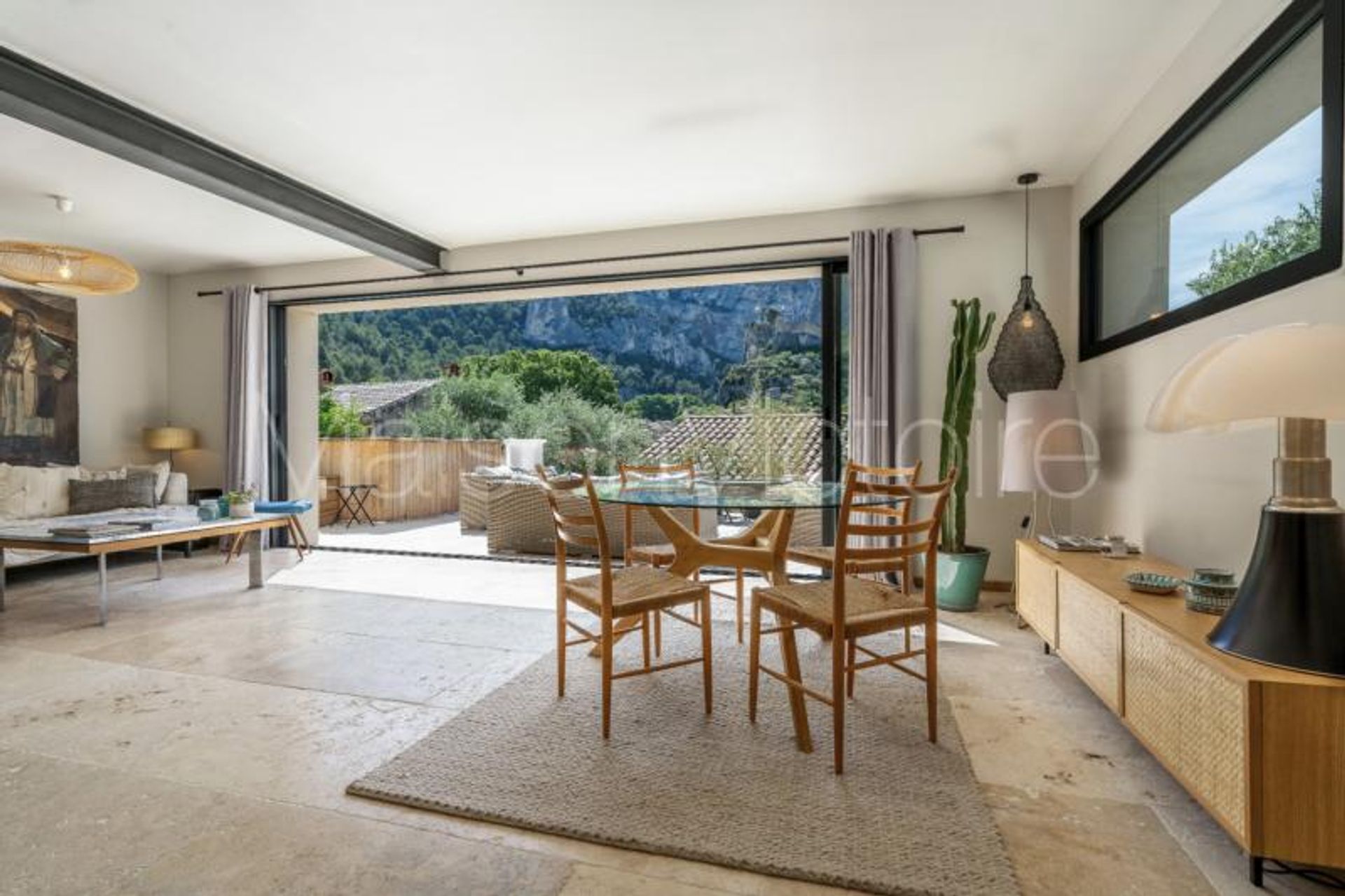 casa no Fontaine-de-Vaucluse, Provence-Alpes-Côte d'Azur 10151719