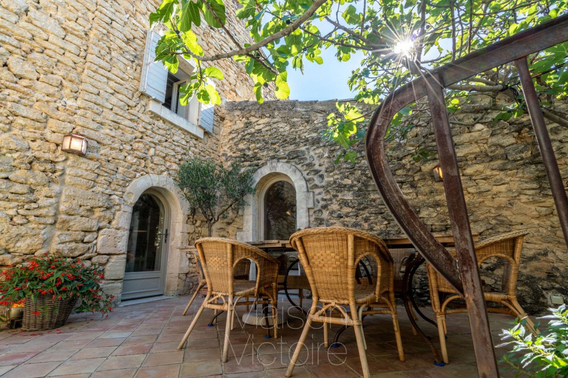 Casa nel Gordes, Provence-Alpes-Côte d'Azur 10151720