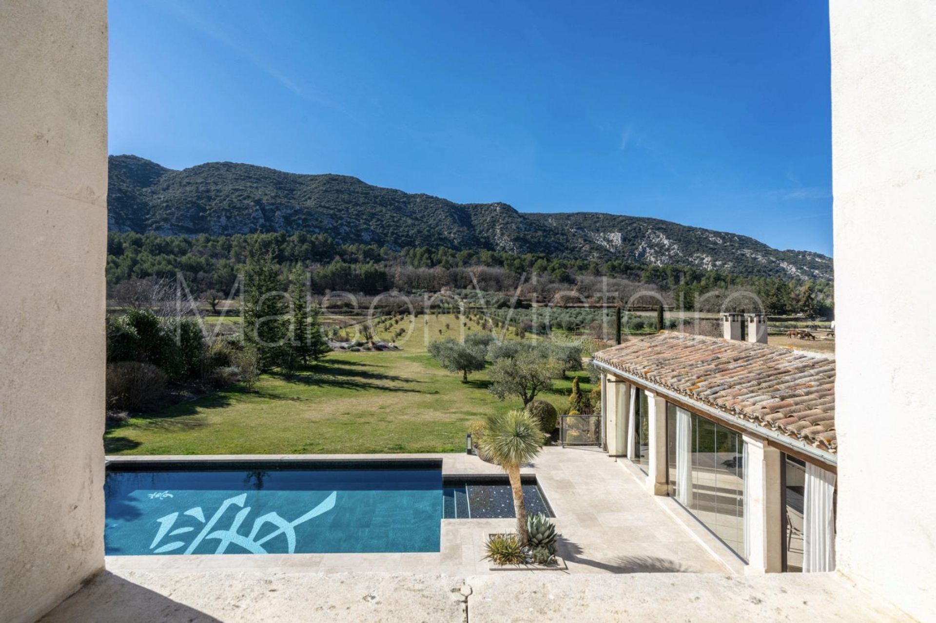 Hus i Maubec, Provence-Alpes-Côte d'Azur 10151744