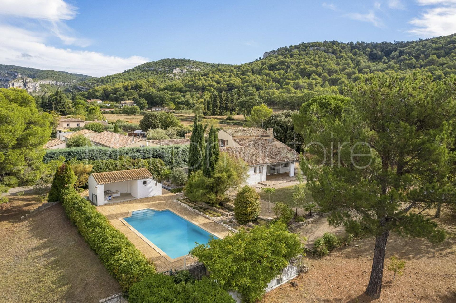 жилой дом в L'Isle-sur-la-Sorgue, Provence-Alpes-Côte d'Azur 10151787