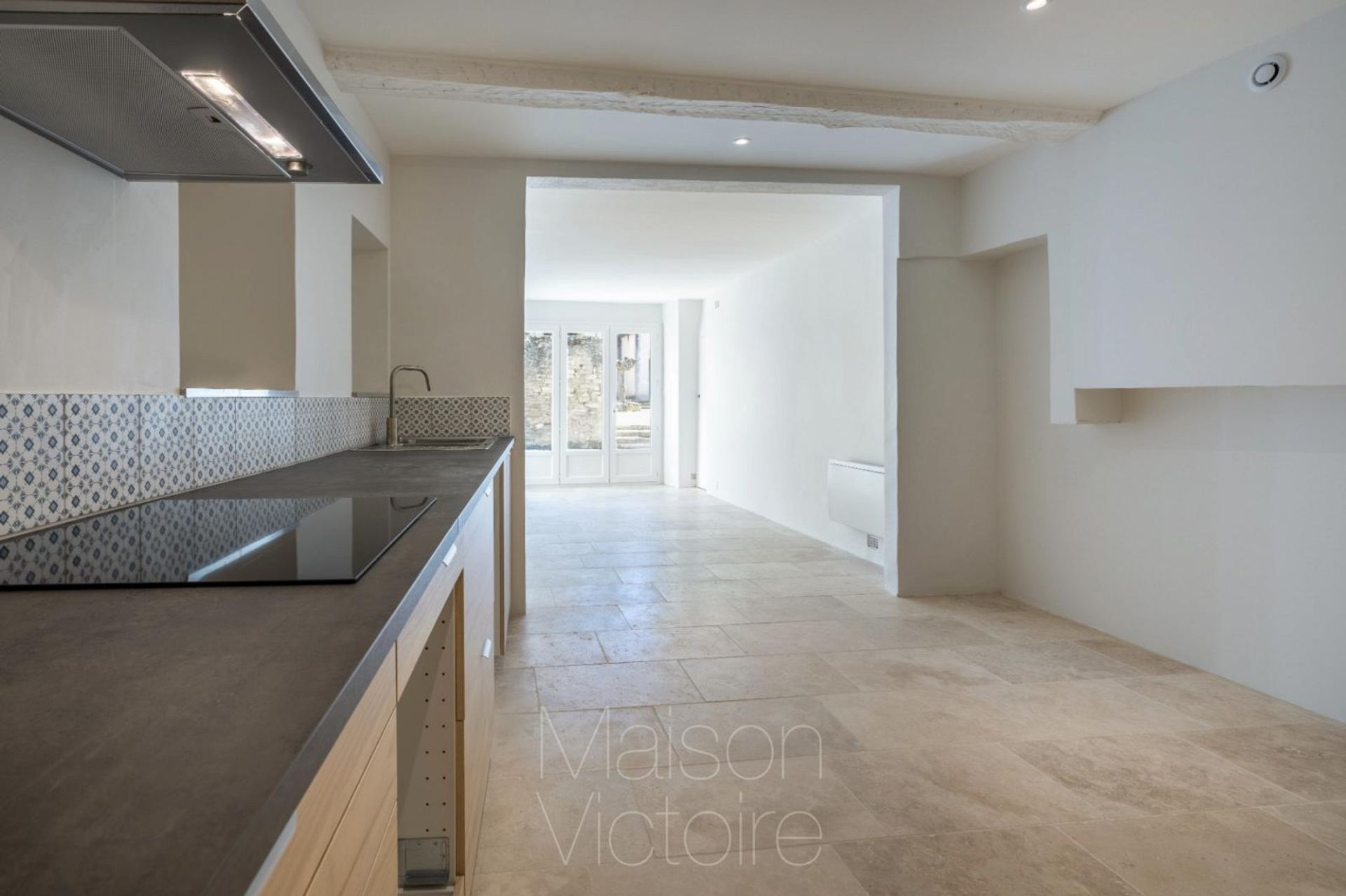 casa en Cabrières-d'Avignon, Provence-Alpes-Côte d'Azur 10151799