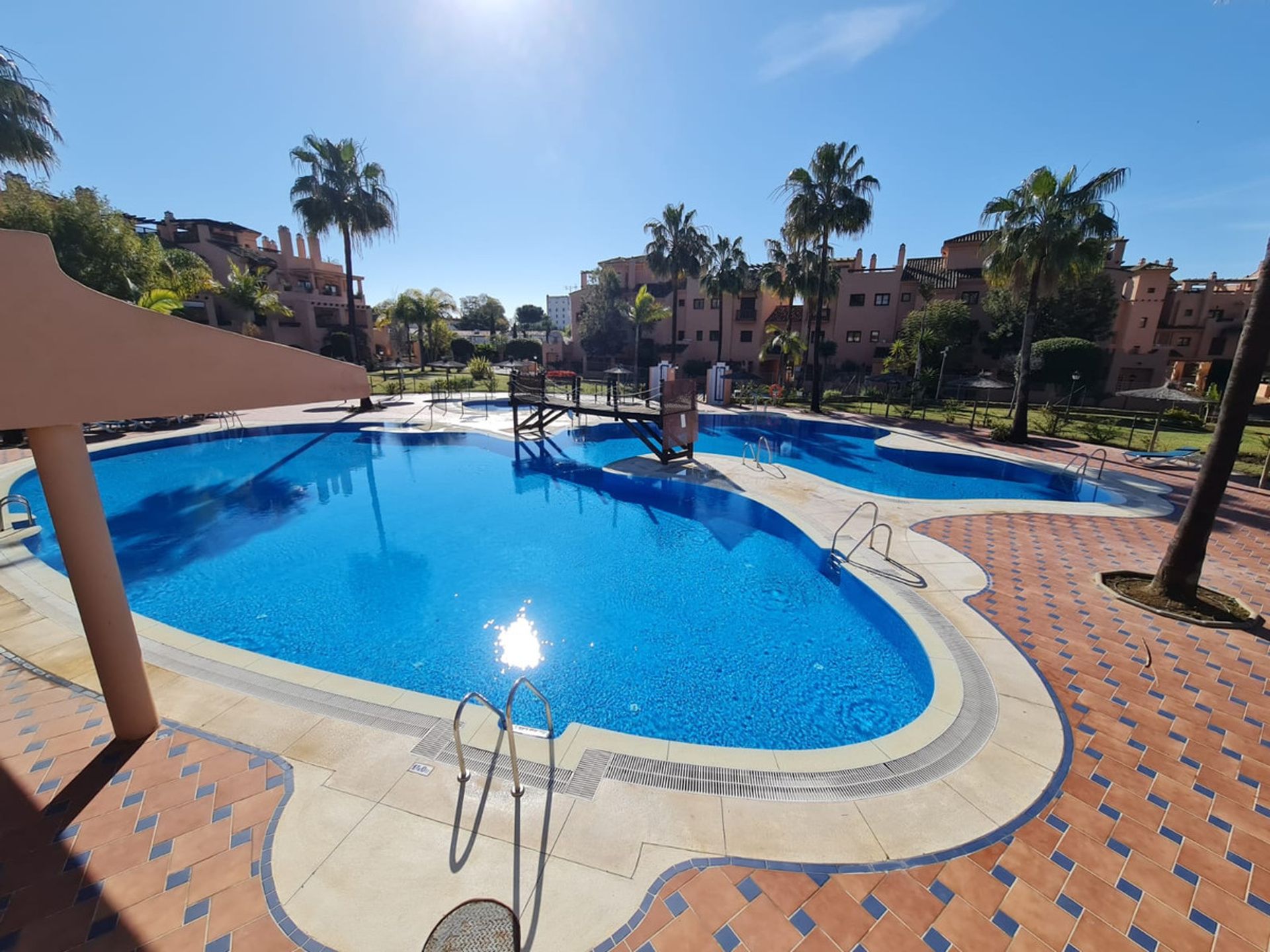 Condominio en Estepona, Andalucía 10151940