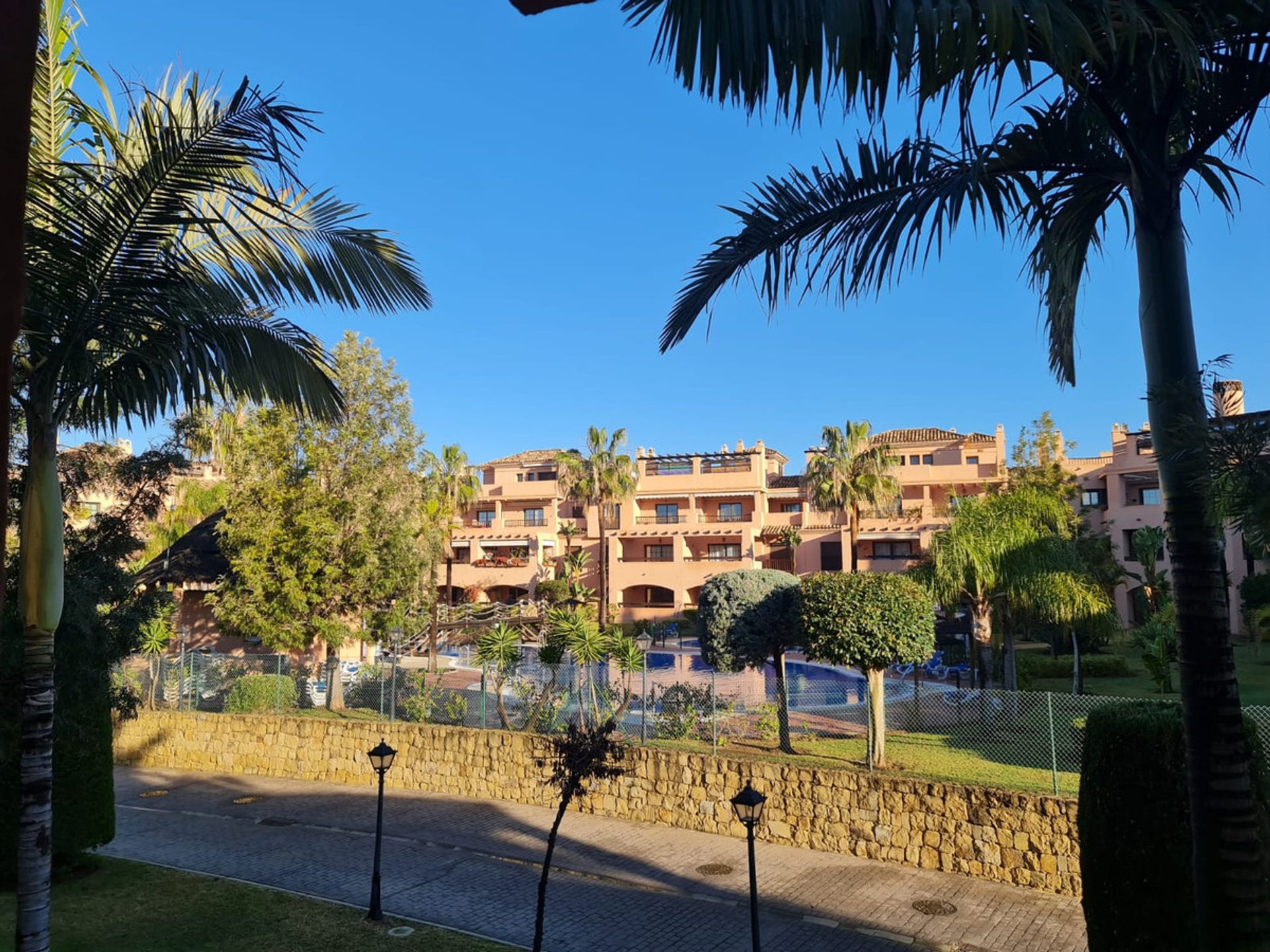 Condominio en Estepona, Andalusia 10151940