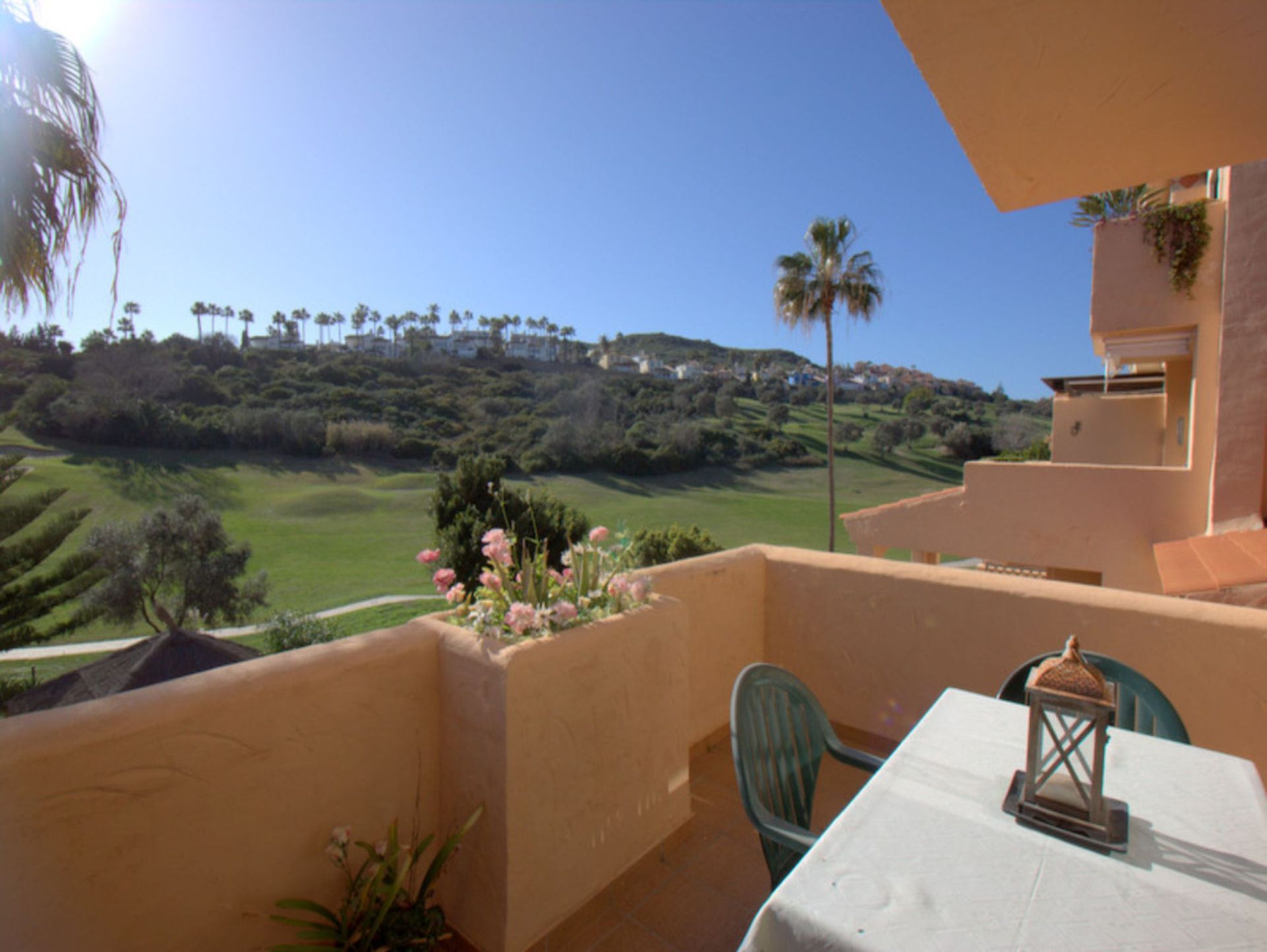 casa en Puerto de la Duquesa, Andalusia 10152183