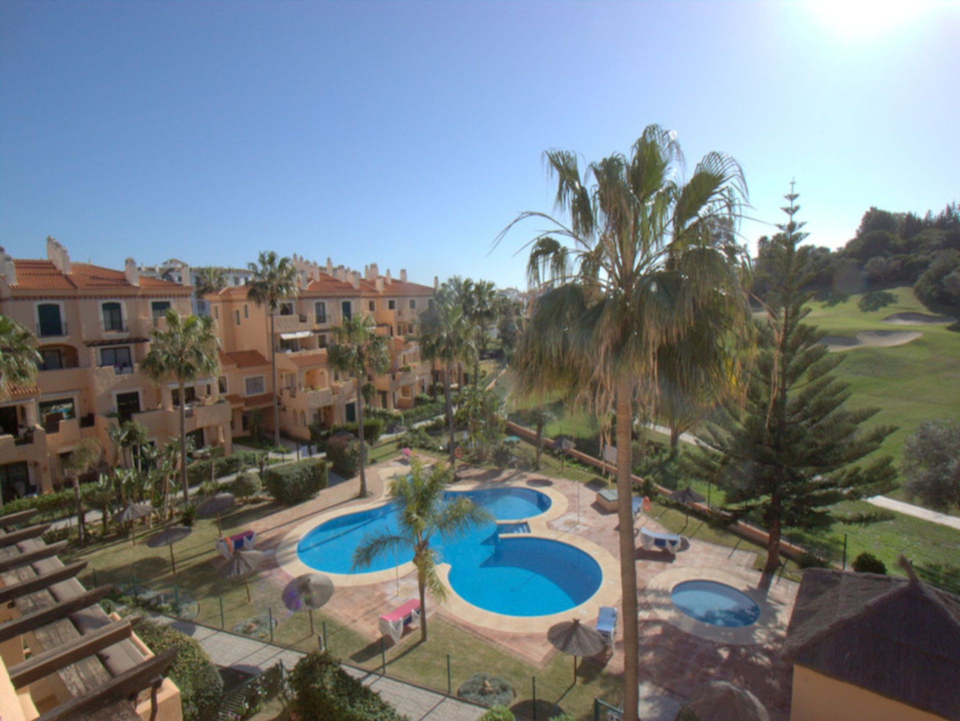 casa en Puerto de la Duquesa, Andalusia 10152183