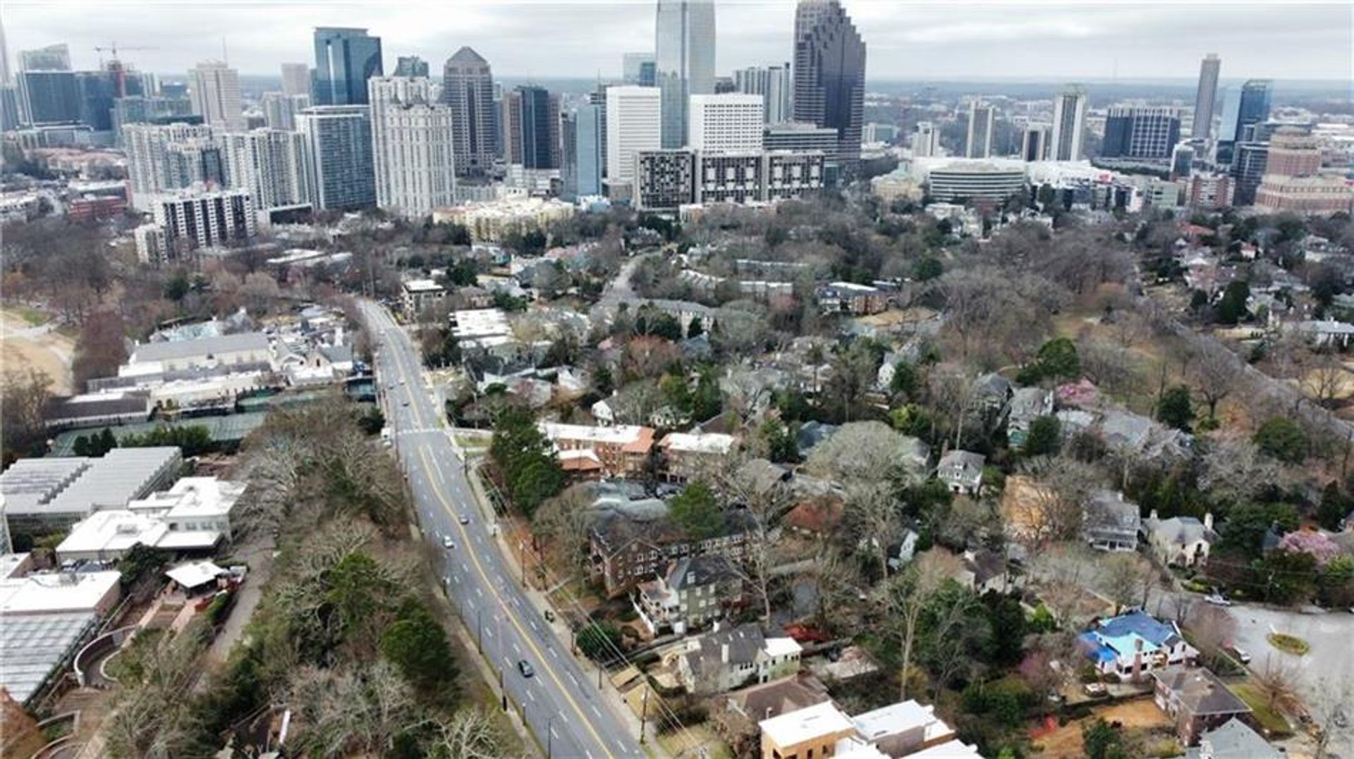 בַּיִת ב Atlanta, Georgia 10152529