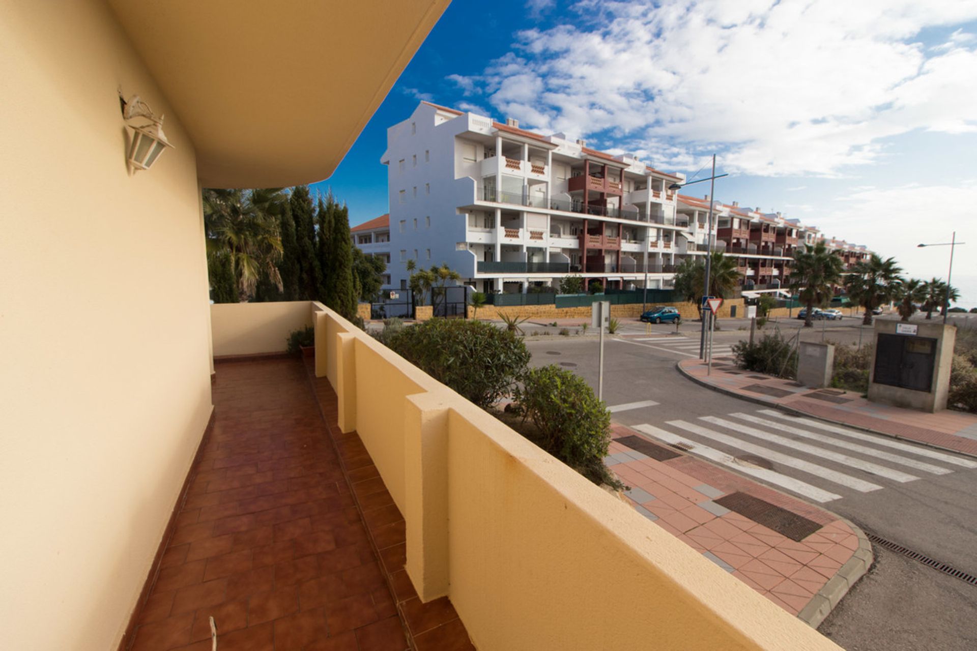 Condominium dans Puerto de la Duquesa, Andalusia 10153041