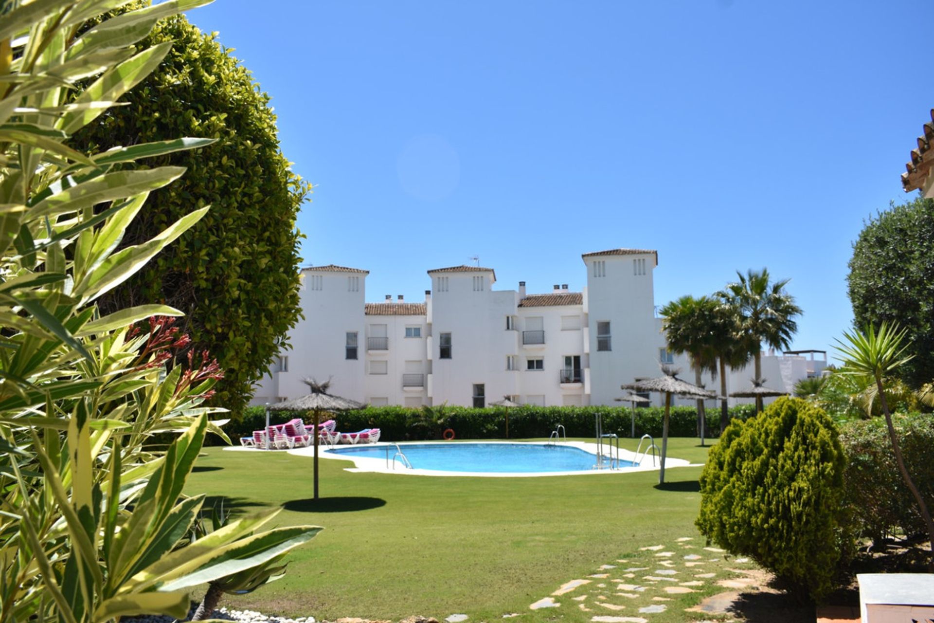 Condominio en Puerto de la Duquesa, Andalusia 10153062