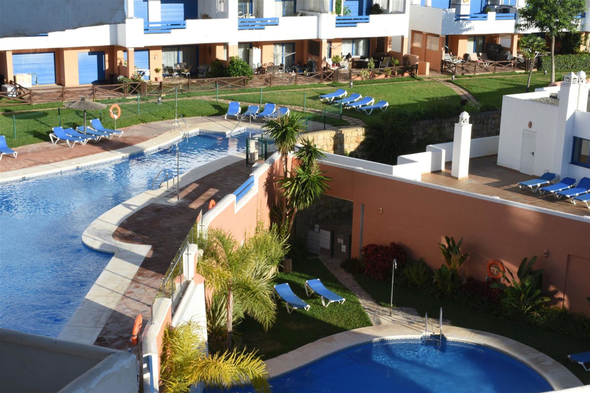 Condominium dans Puerto de la Duquesa, Andalusia 10154168