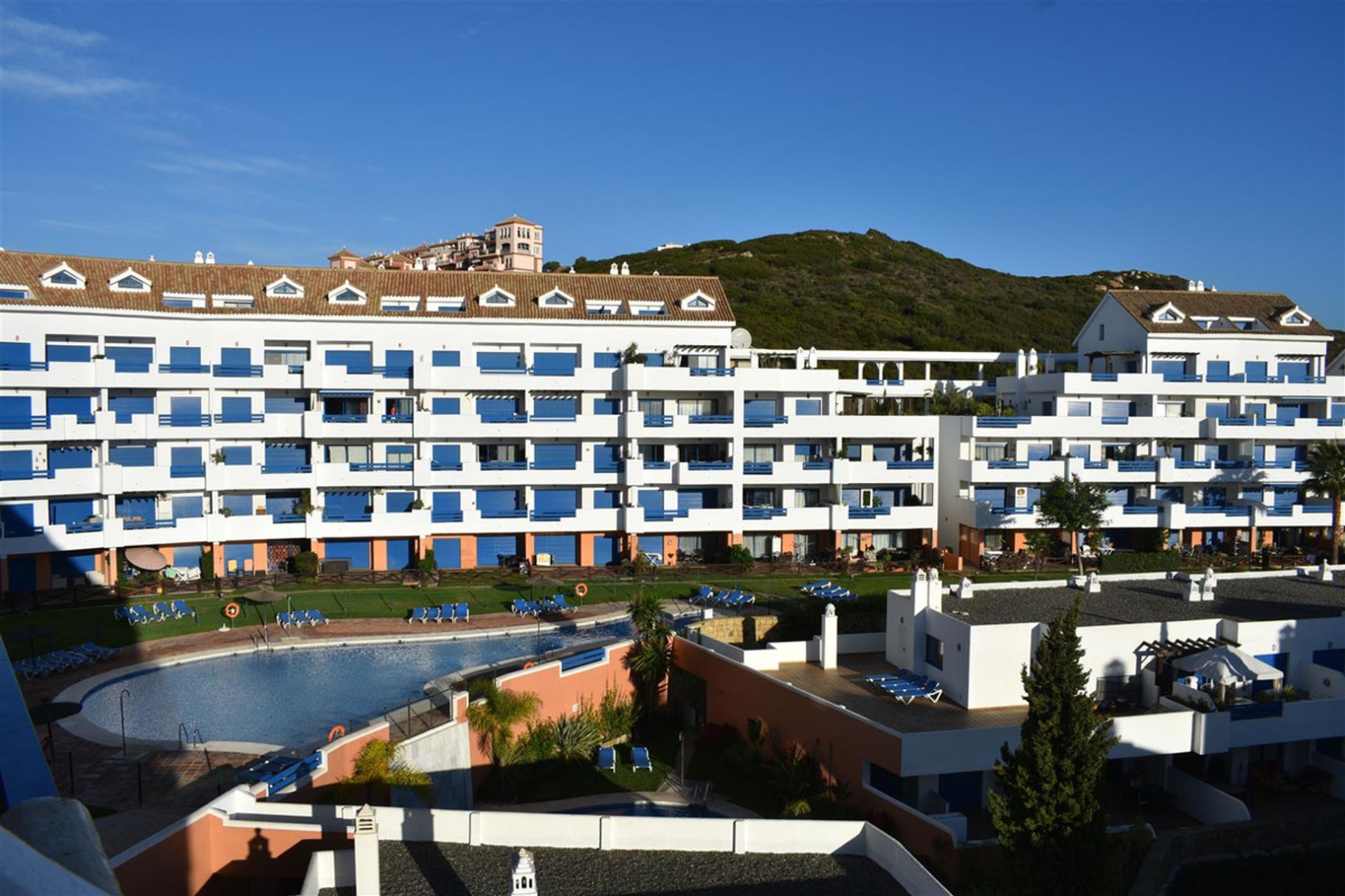 Condominium dans Puerto de la Duquesa, Andalusia 10154168