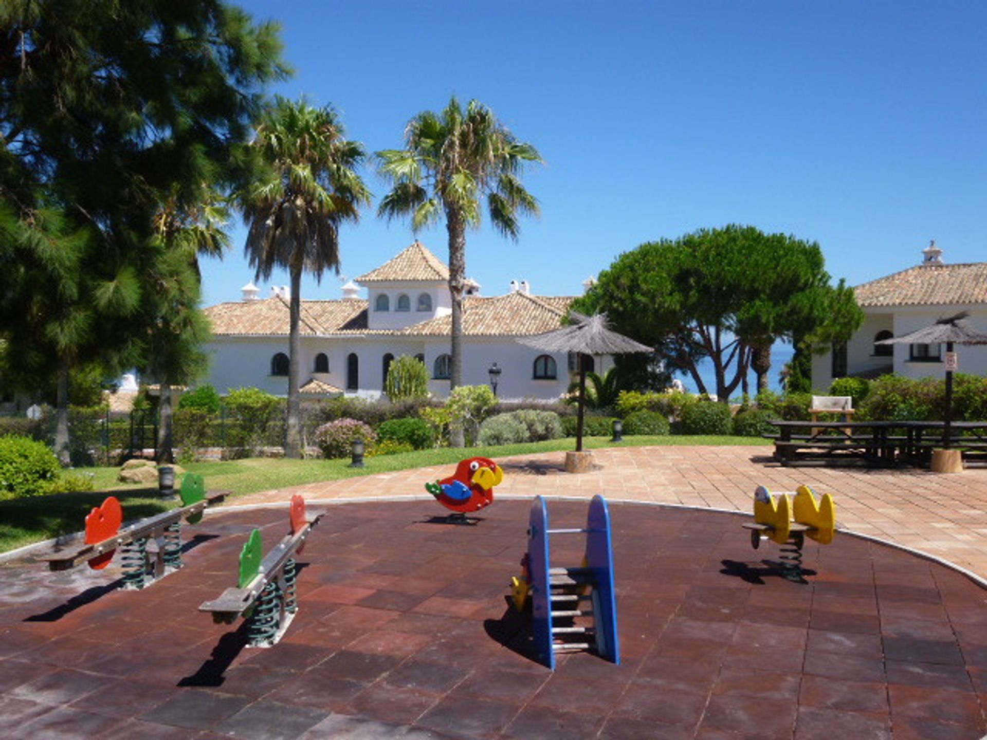 عمارات في Puerto de la Duquesa, Andalusia 10154168