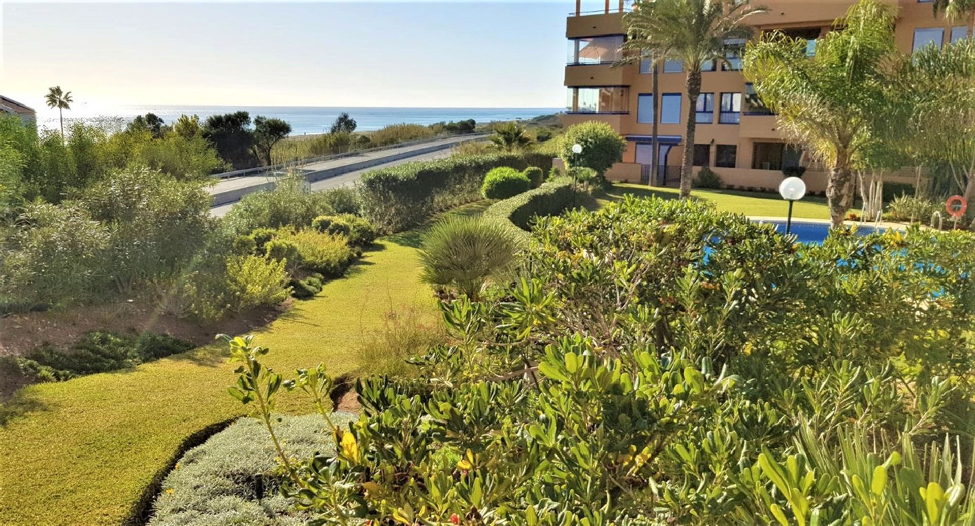 Condominio nel Puerto de la Duquesa, Andalusia 10154275