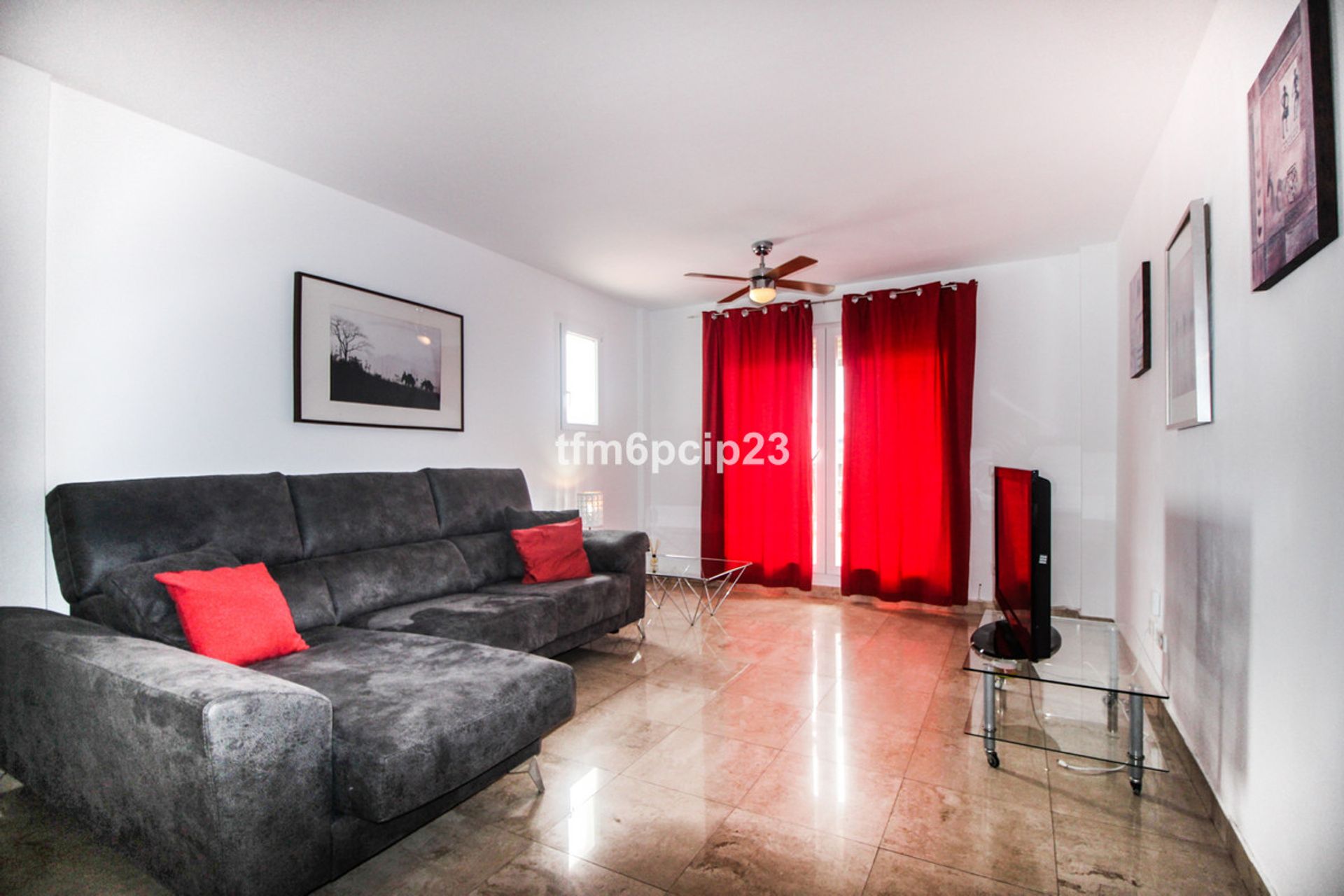 Condominio nel Puerto de la Duquesa, Andalusia 10154443