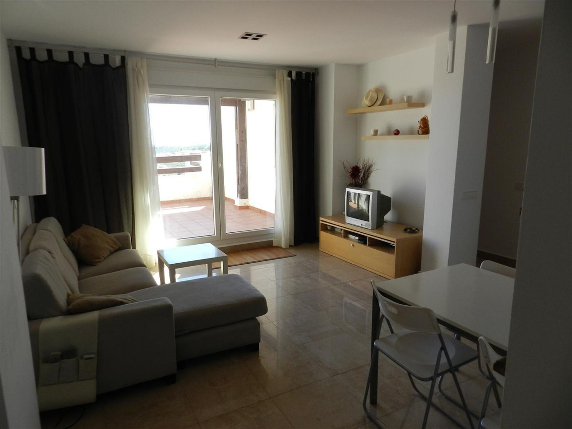 Condominium dans Puerto de la Duquesa, Andalusia 10154468