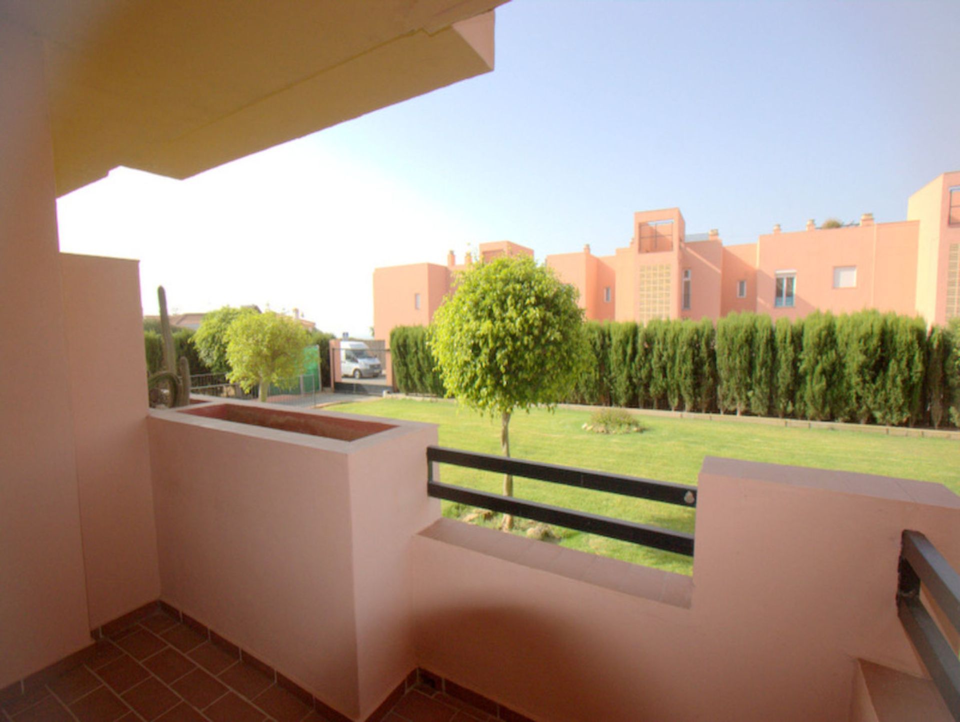 Condominium in Puerto de la Duquesa, Andalusia 10154606