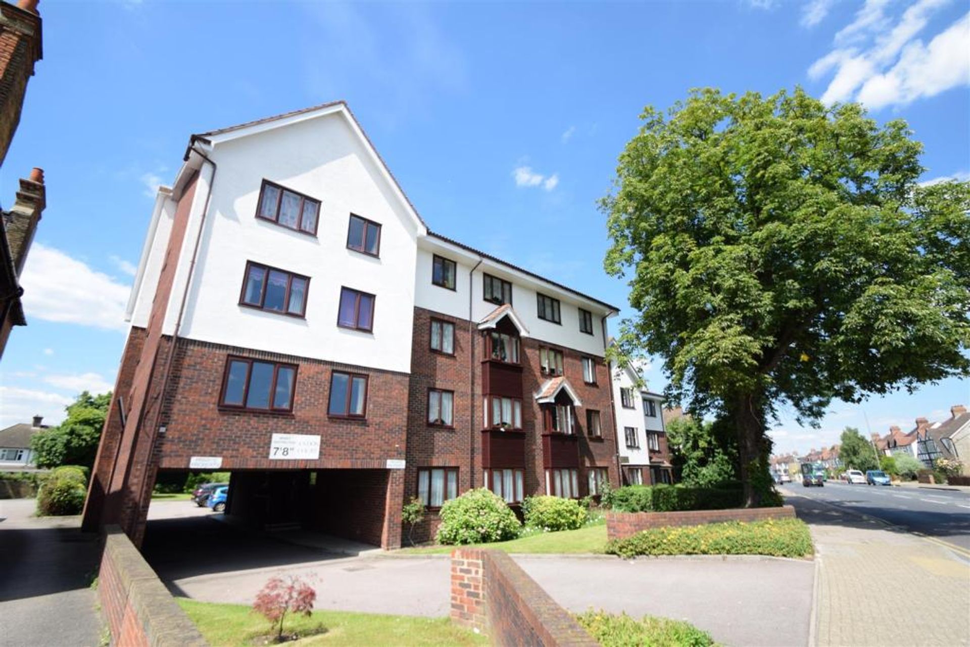 Condominium in Elmers End, Bromley 10155371